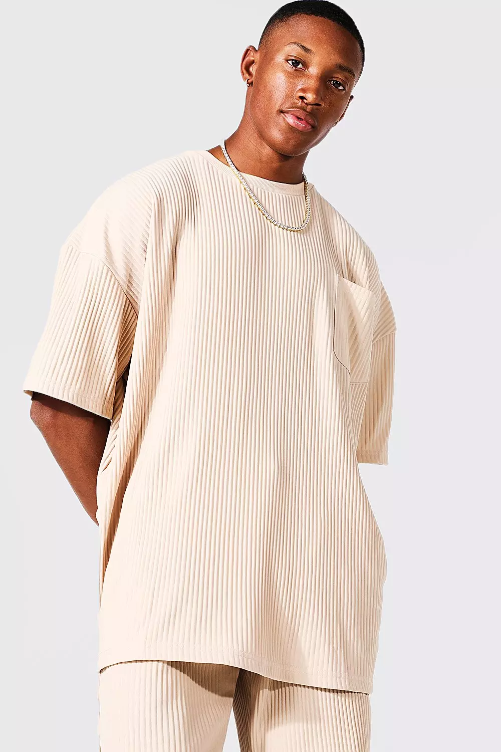 Oversized Pleated T-Shirt & Shorts Set | boohooMAN