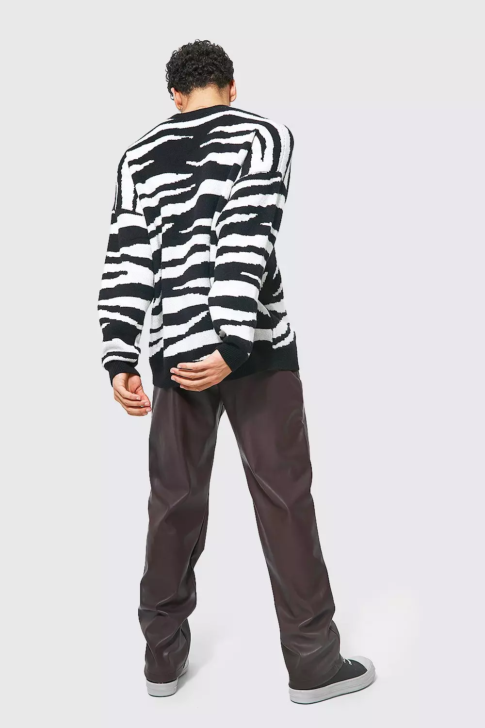 Black Oversized Brushed Knit Zebra Crew Neck Sweater alternative image