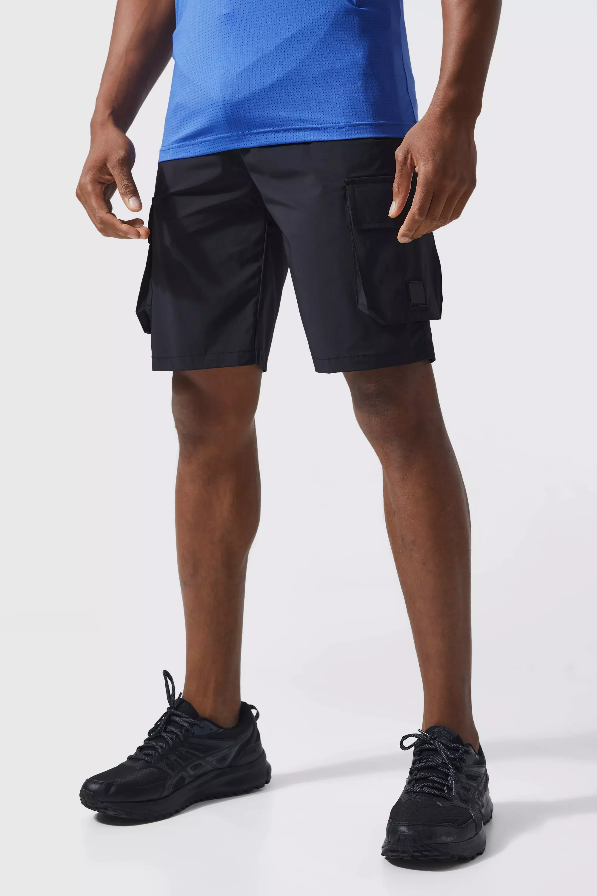 Short de sport cargo à poches - MAN Active, Black autre image