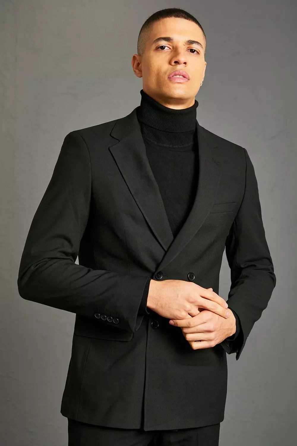 Zweireihige schwarze Annzugjacke, Black alternatives Bild