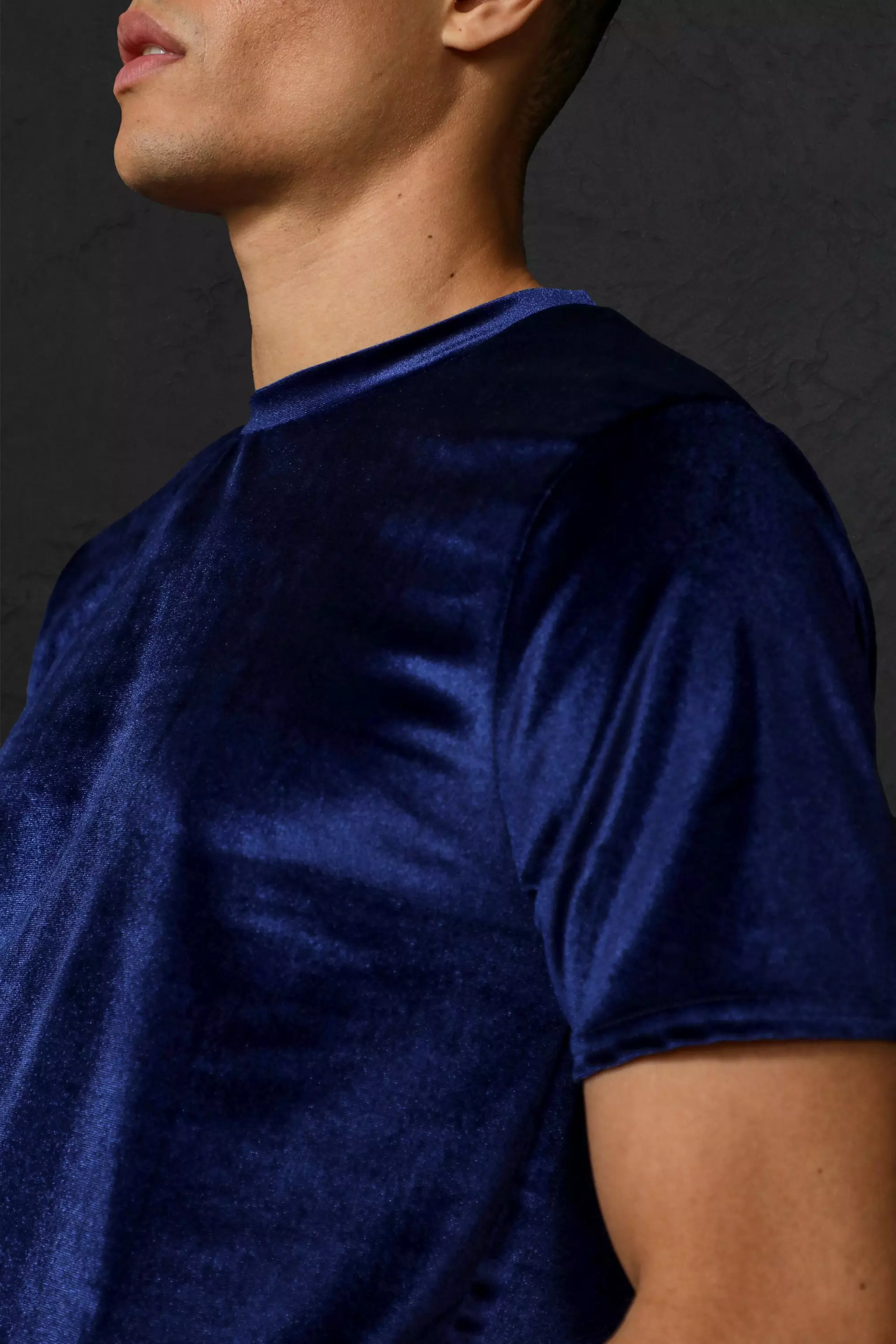 Muscle Fit Velour T-shirt | boohooMAN UK