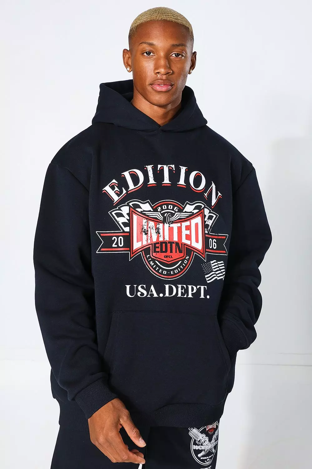 【boohooMAN】Active Regular Fit Badge Hoodie★関税・送料込★ amm09686_navy_xl?$