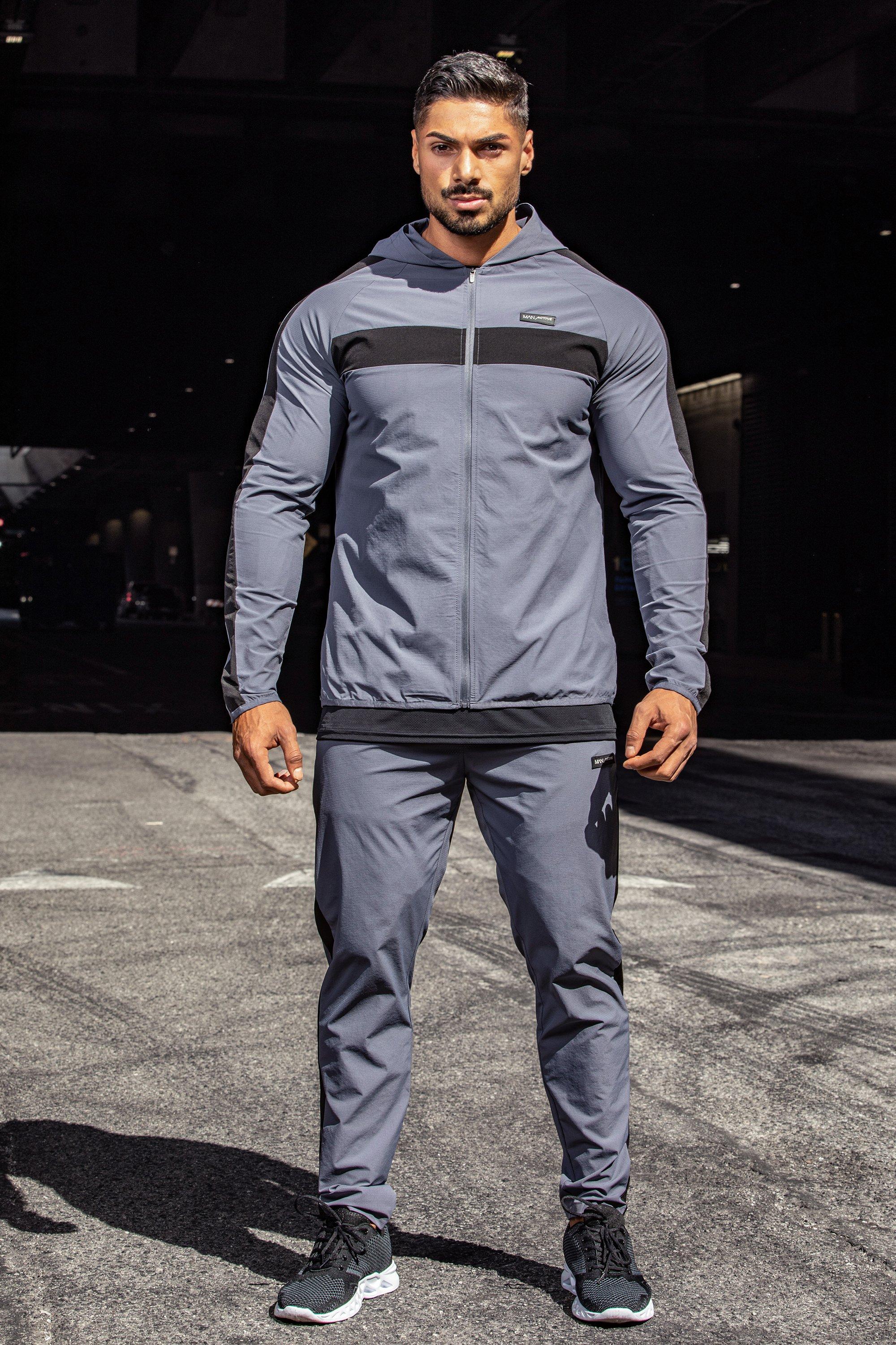 gym tracksuit for mens