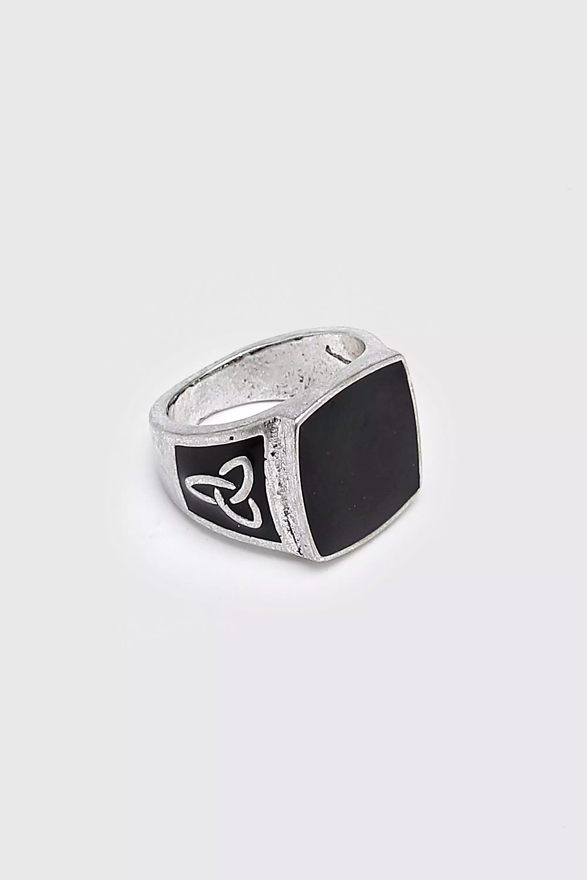 Silver Signet Ring alternative image