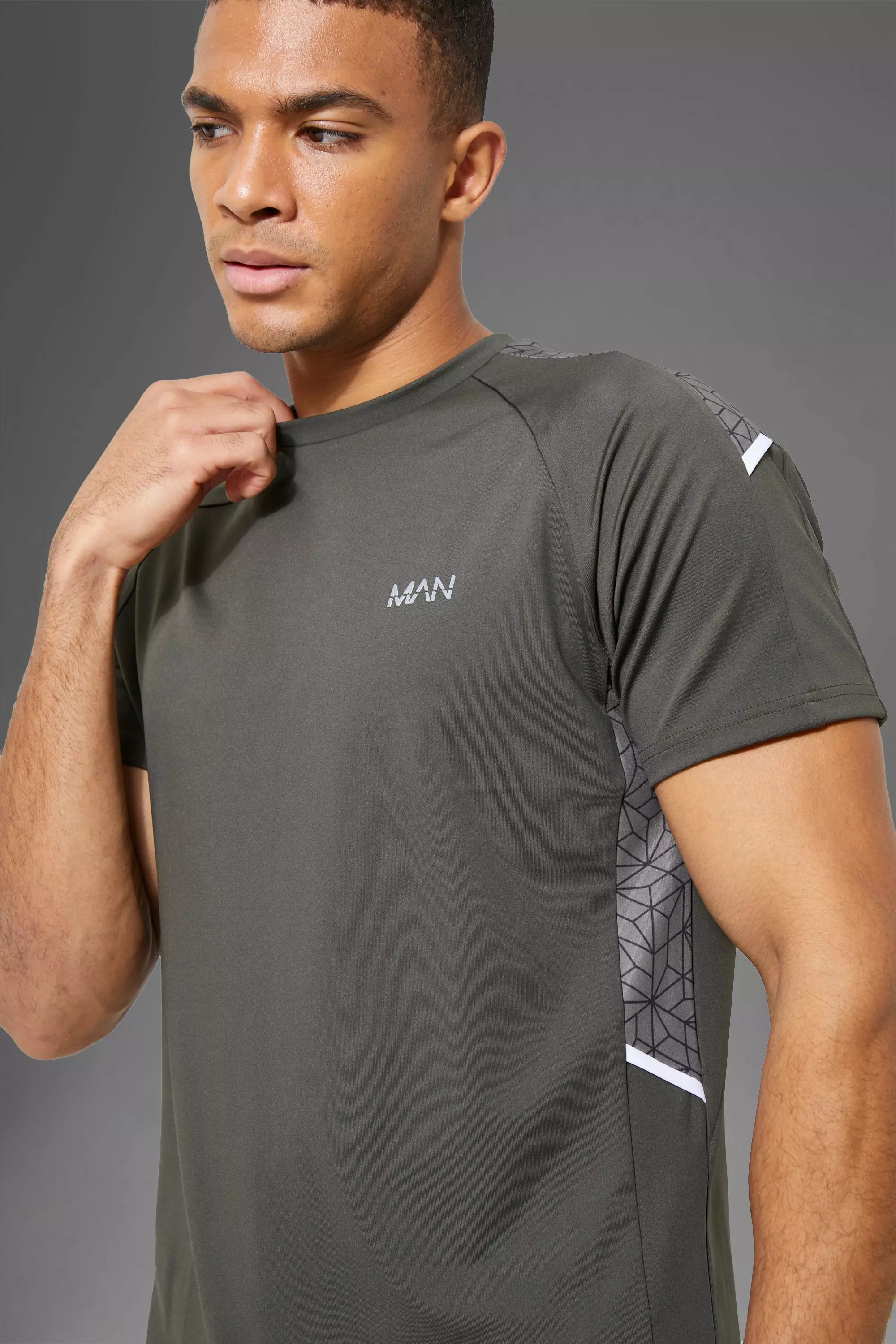 Khaki Man Active Fitness T-Shirt Met Paneel alternatieve afbeelding