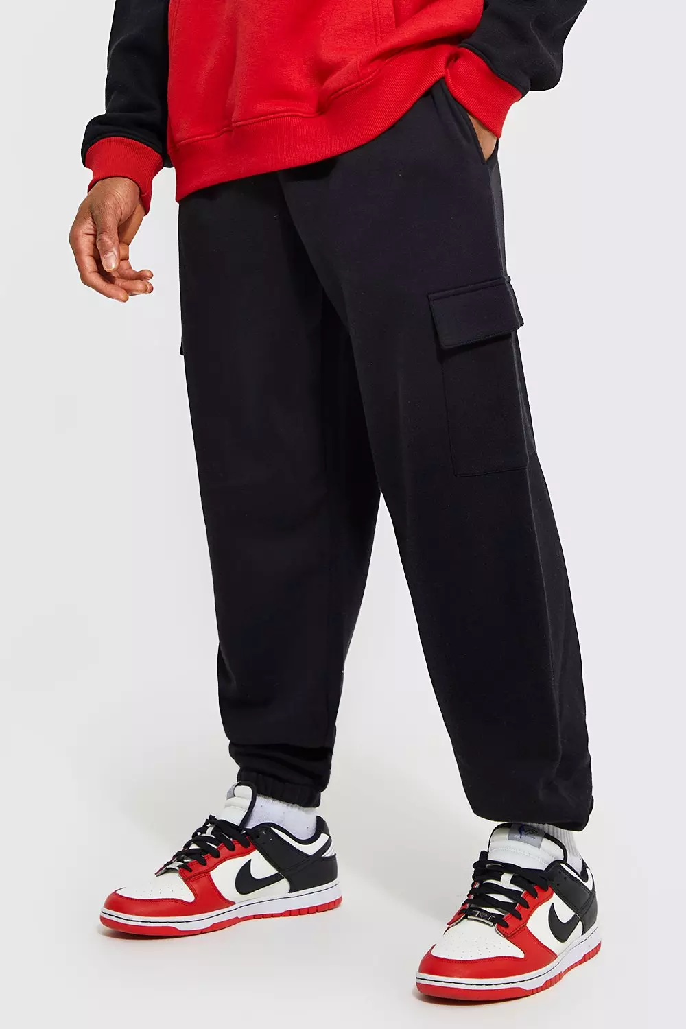 Lockere Cargo-Jogginghose aus REEL Baumwolle, Black alternatives Bild