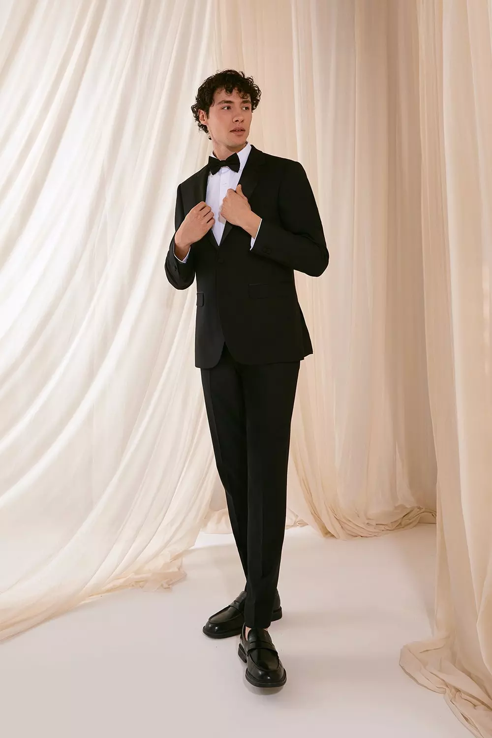Slim Fit Black Tuxedo Suit Jacket alternative image