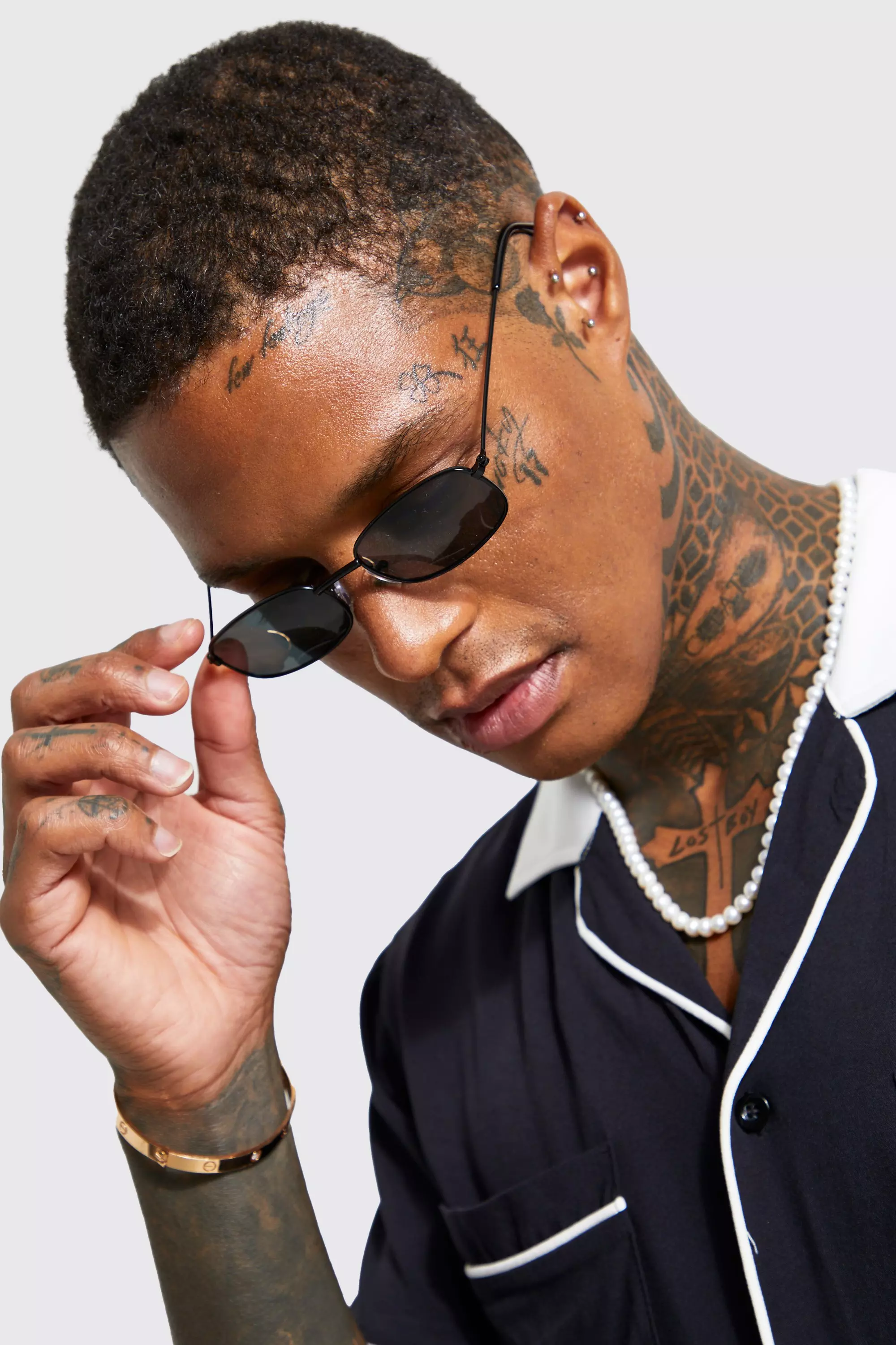 Black Metal Small Rectangular Sunglasses alternative image