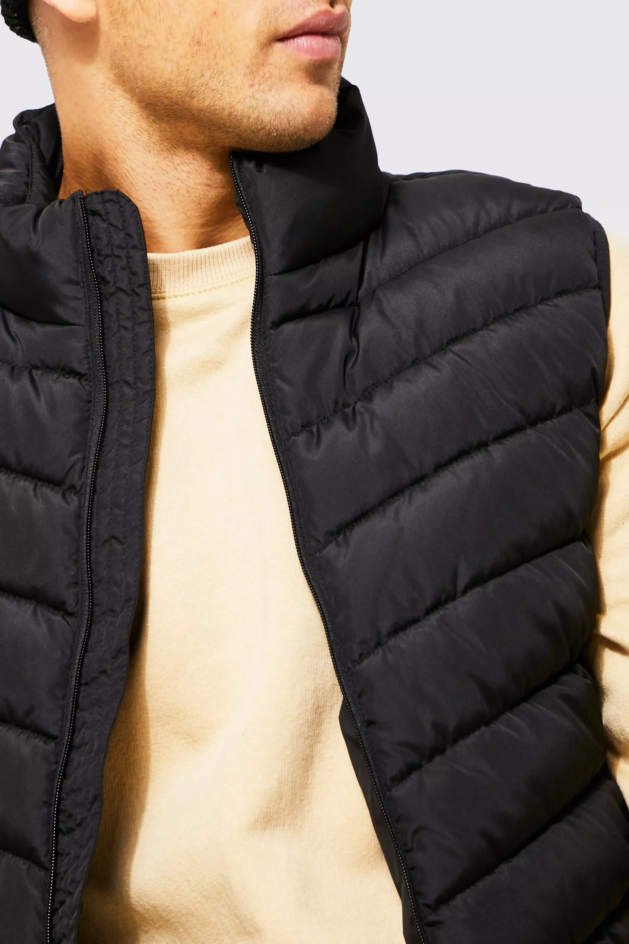 Black  Gewatteerde Bodywarmer Met Stiksels En Hoge Kraag alternatieve afbeelding