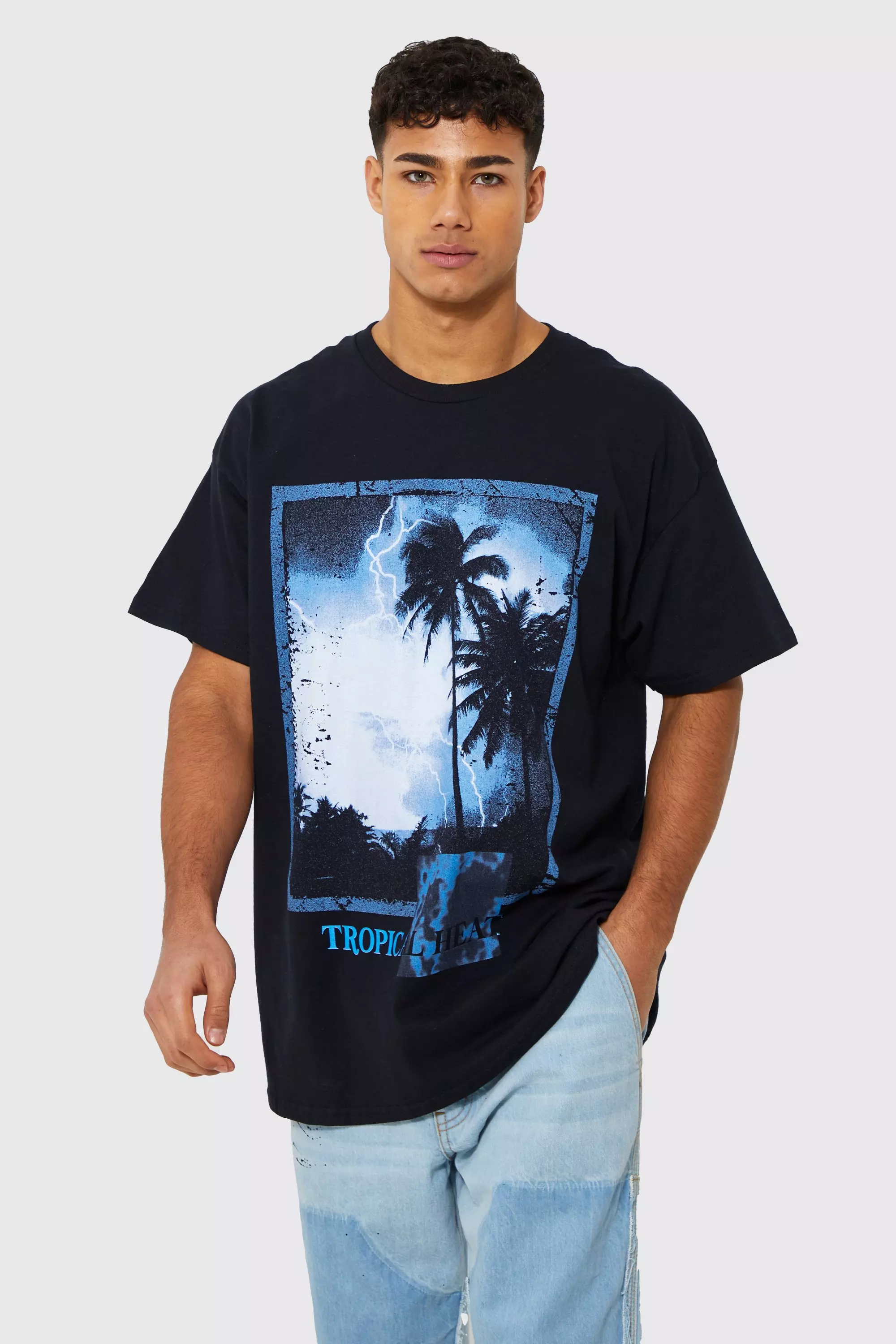 Black Oversized Palm Tree Graphic T-shirt alternative image