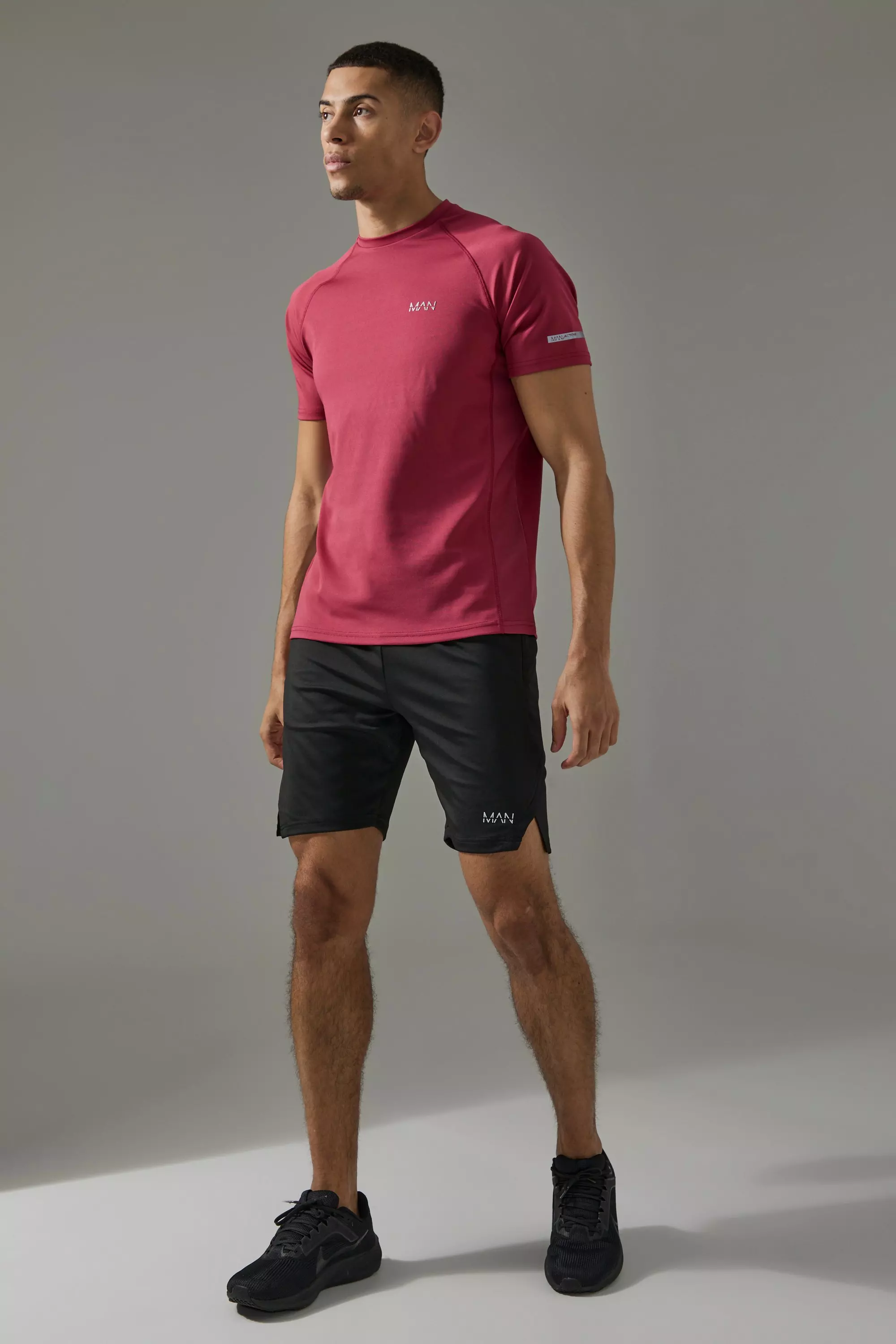 Man Active Performance T Shirt & Short Set Berry