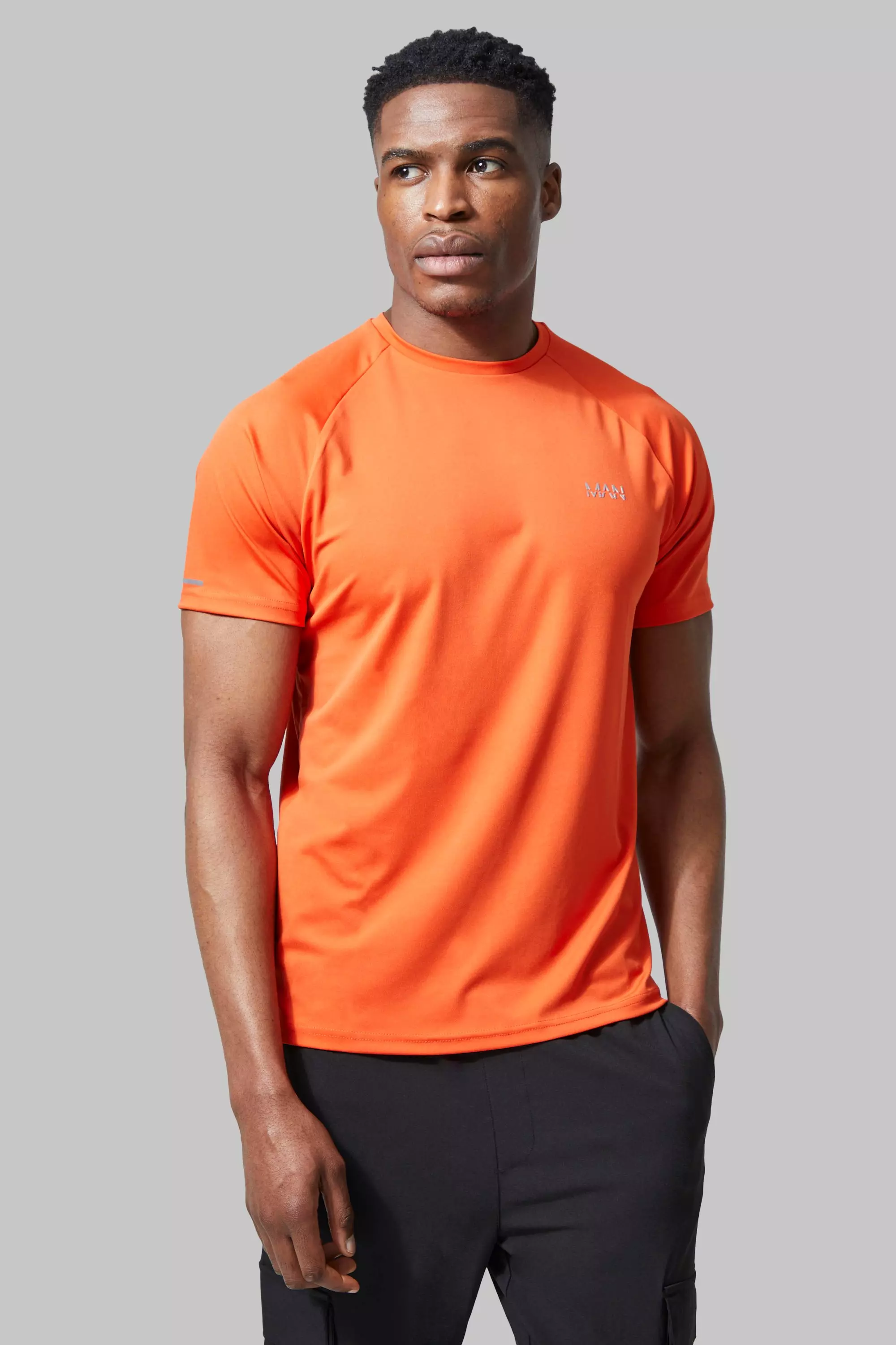 Man Active Gym Raglan Slim Fit T-shirt Orange