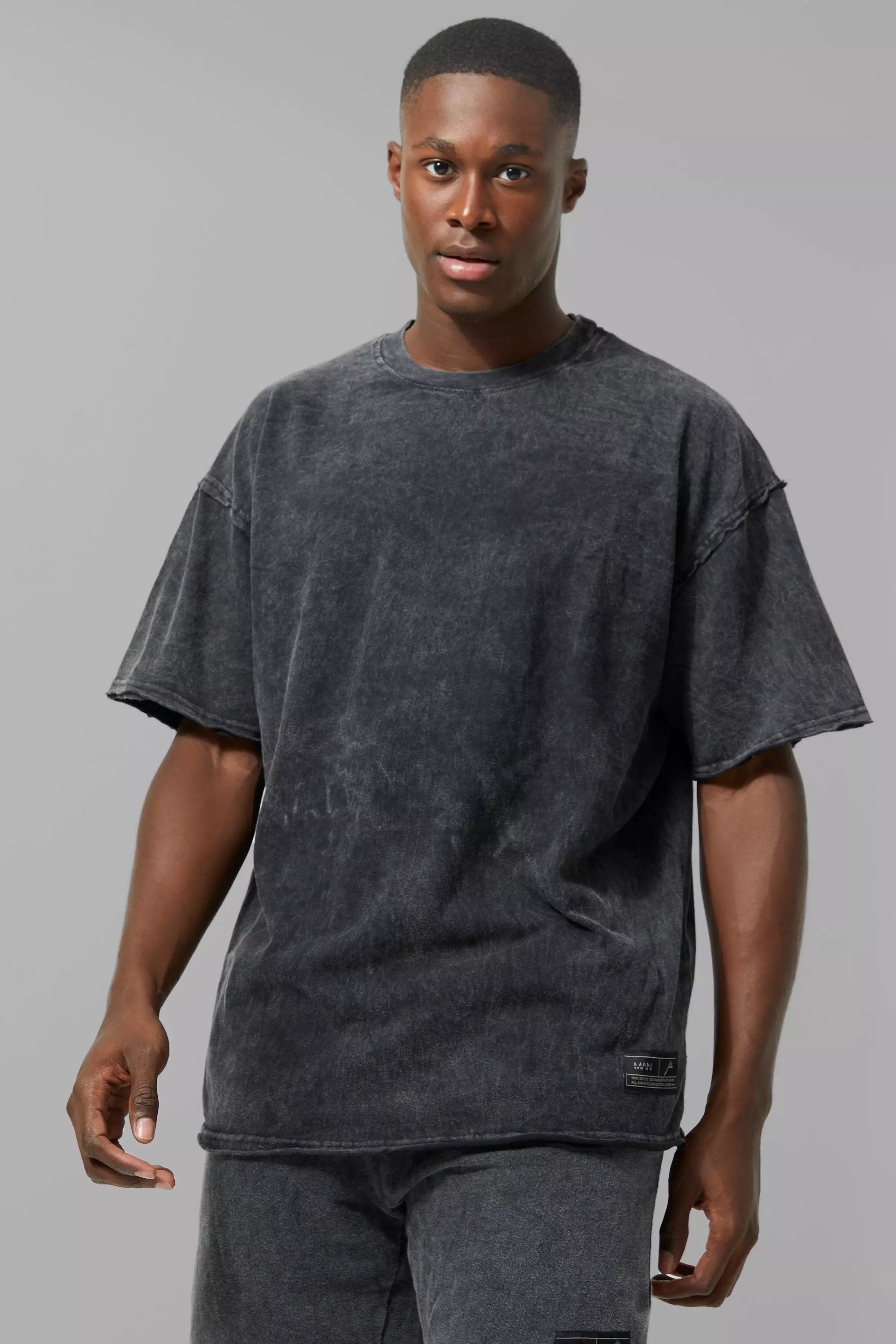 Man Active Oversized Acid Wash Raw T-shirt Black