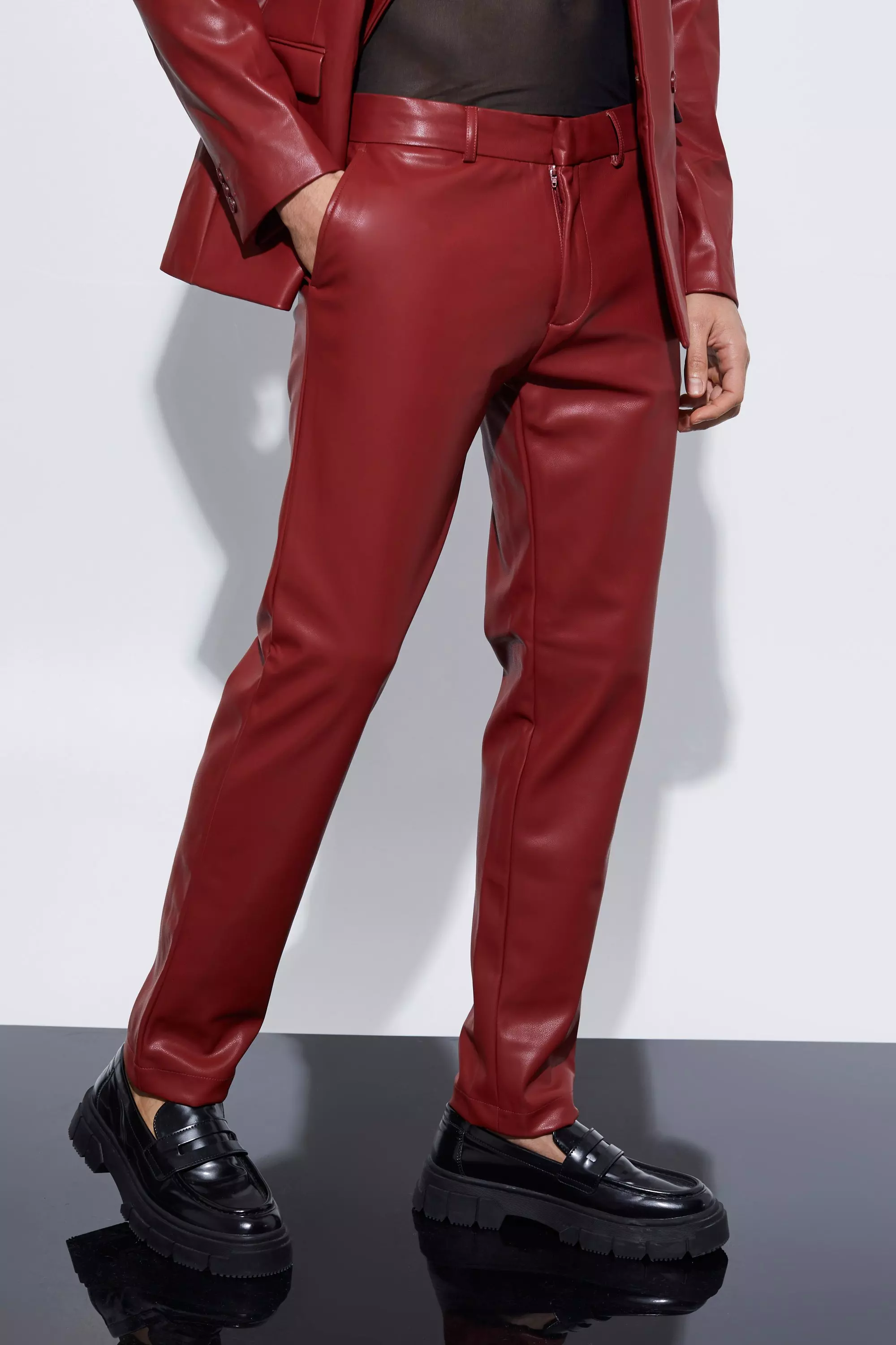 Ensemble de costume bordeaux en simili avec veste et pantalon