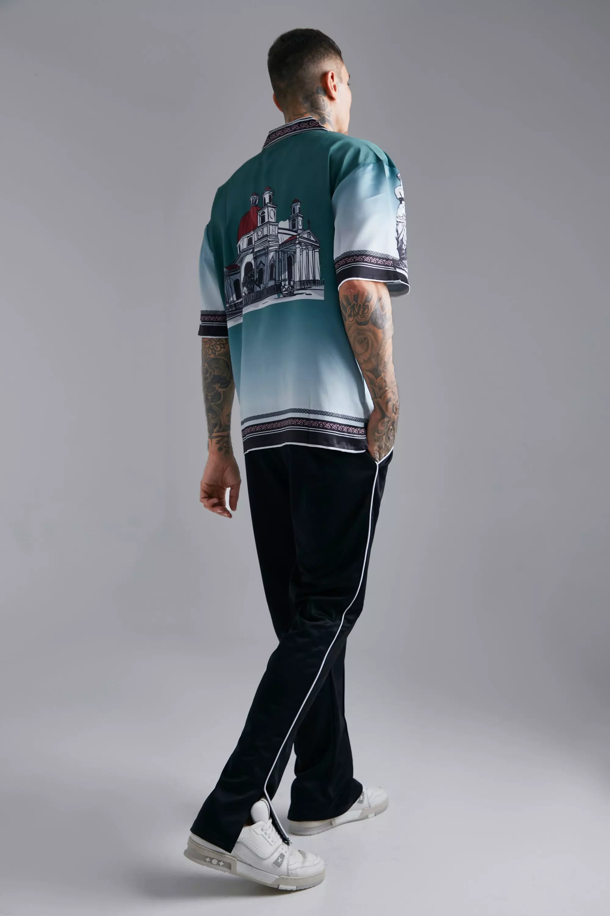 Green Satin Oversized Revere Statue Border Shirt alternative image