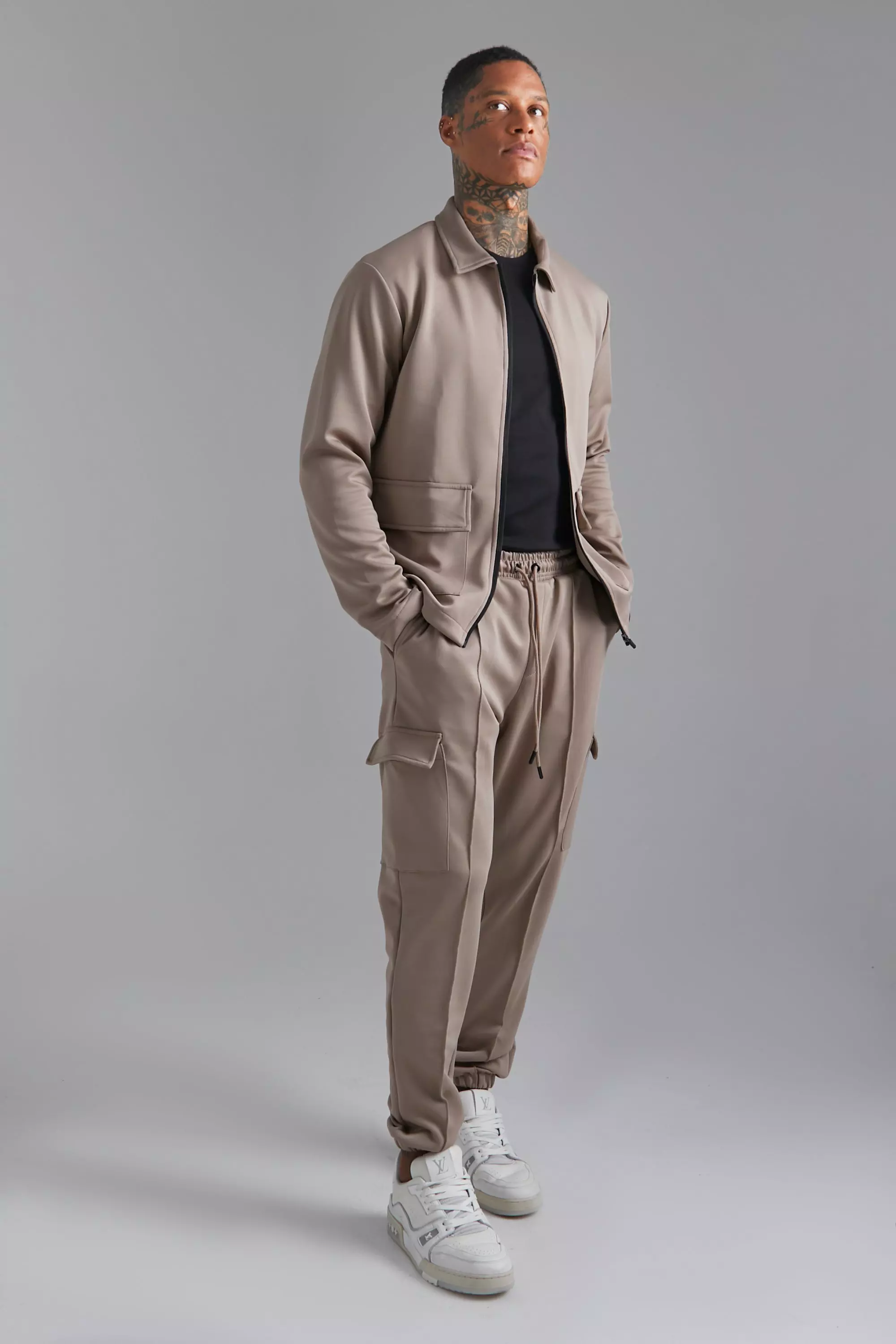 Scuba Cargo Harington And Jogger Set boohooMAN IE