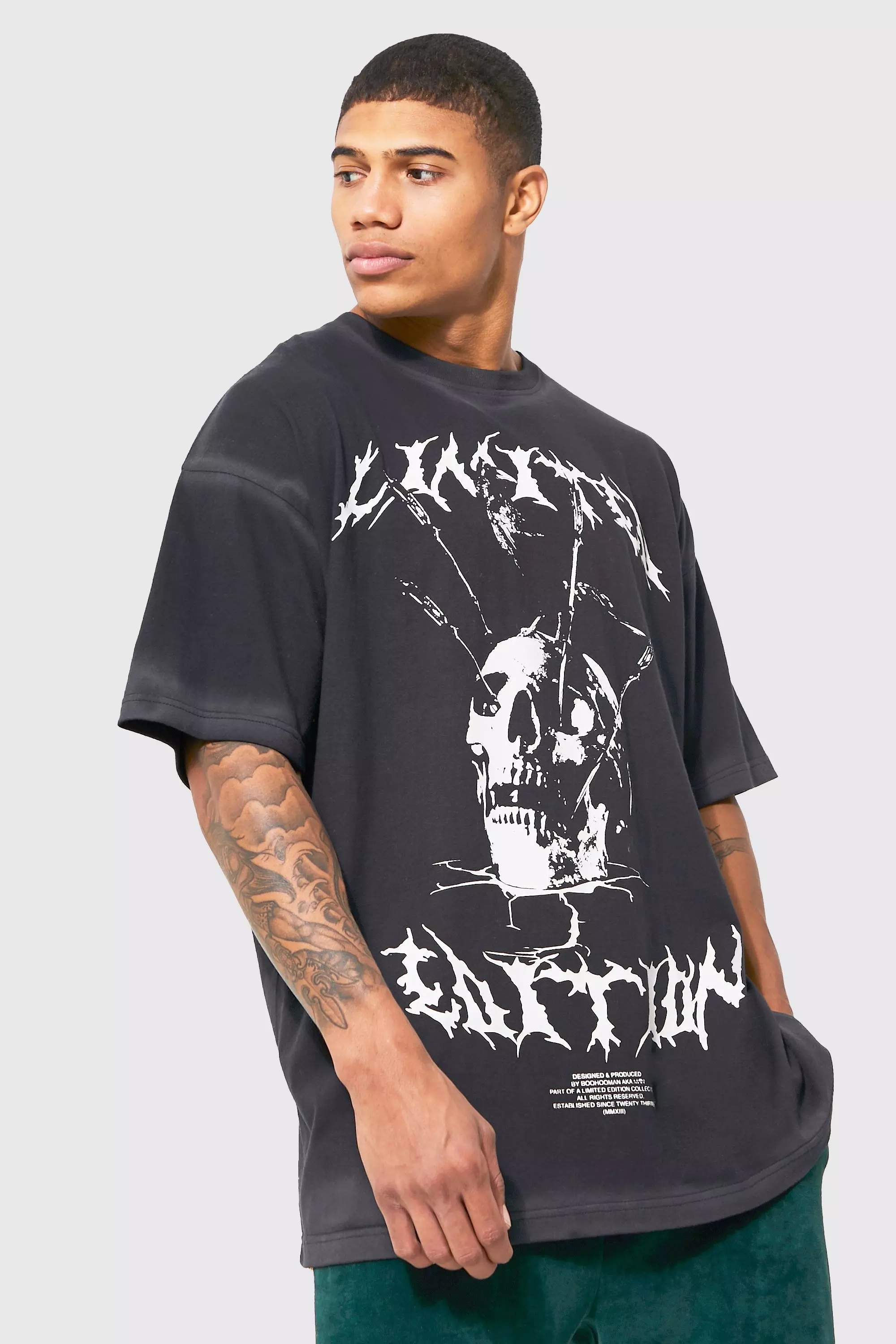 Oversized Washed Graphic Skull T Shirt Black