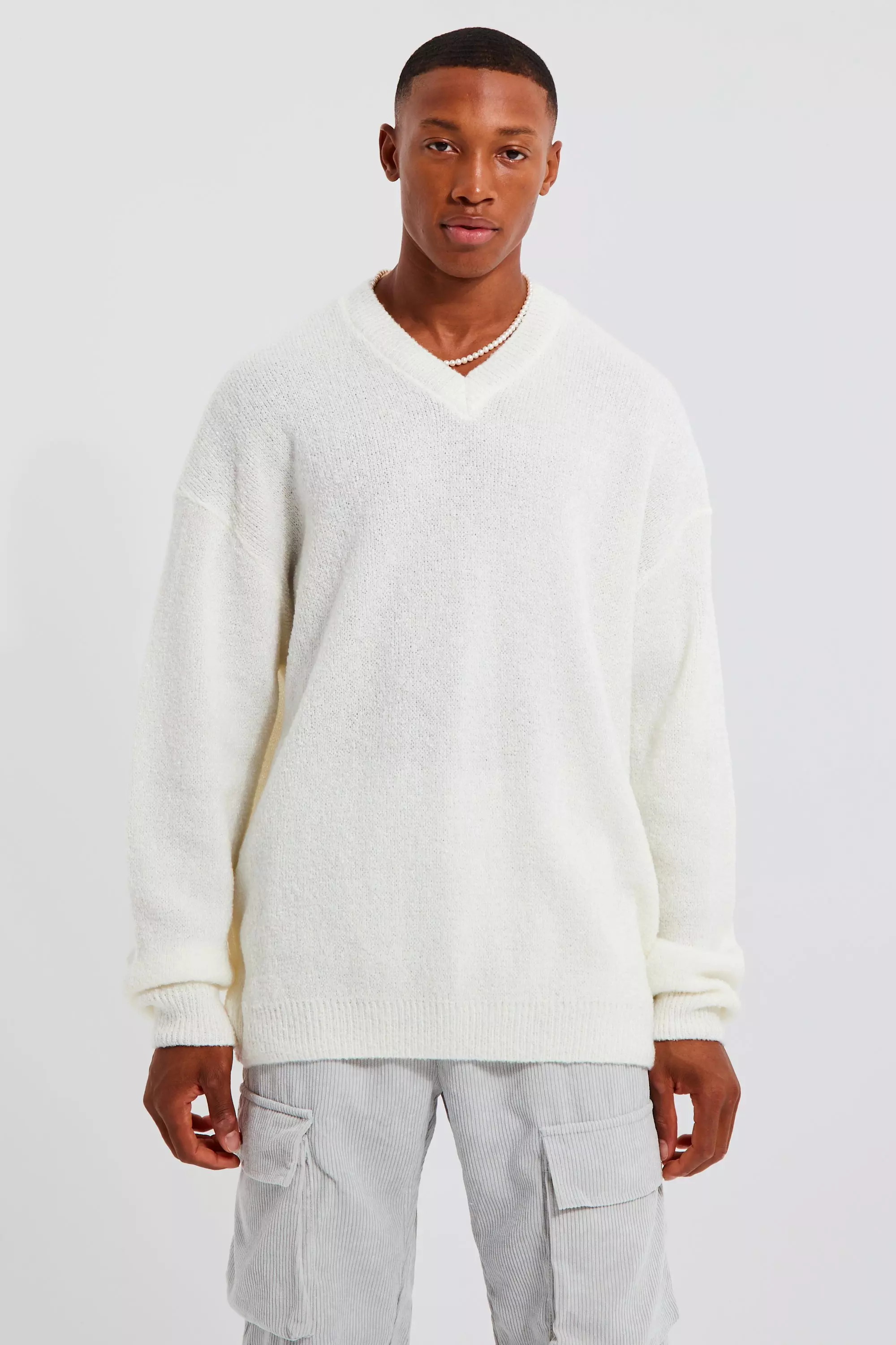 Oversized Boucle V Neck Jumper boohooMAN USA
