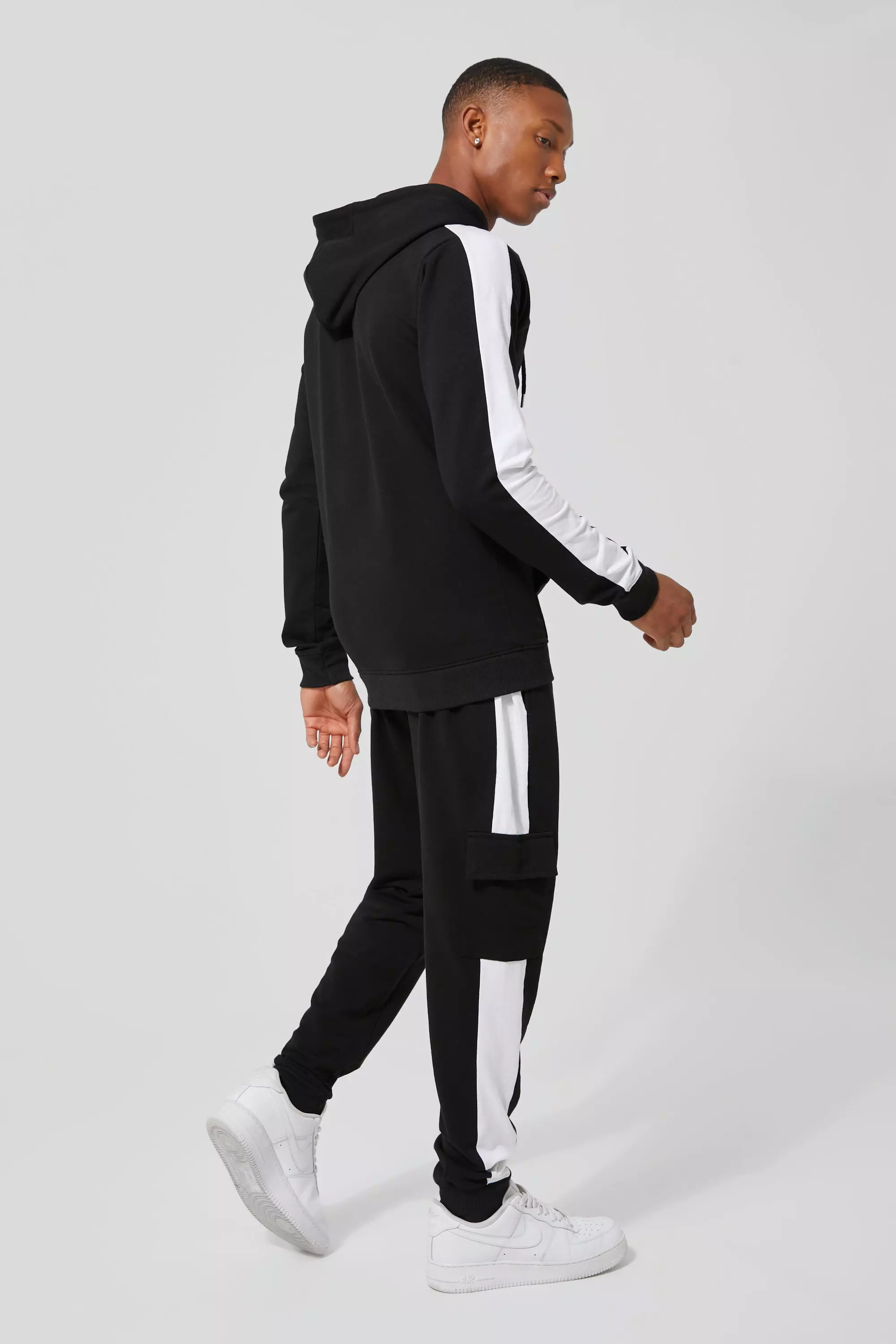 Man Muscle Fit Tracksuit With Cargo Pocket boohooMAN