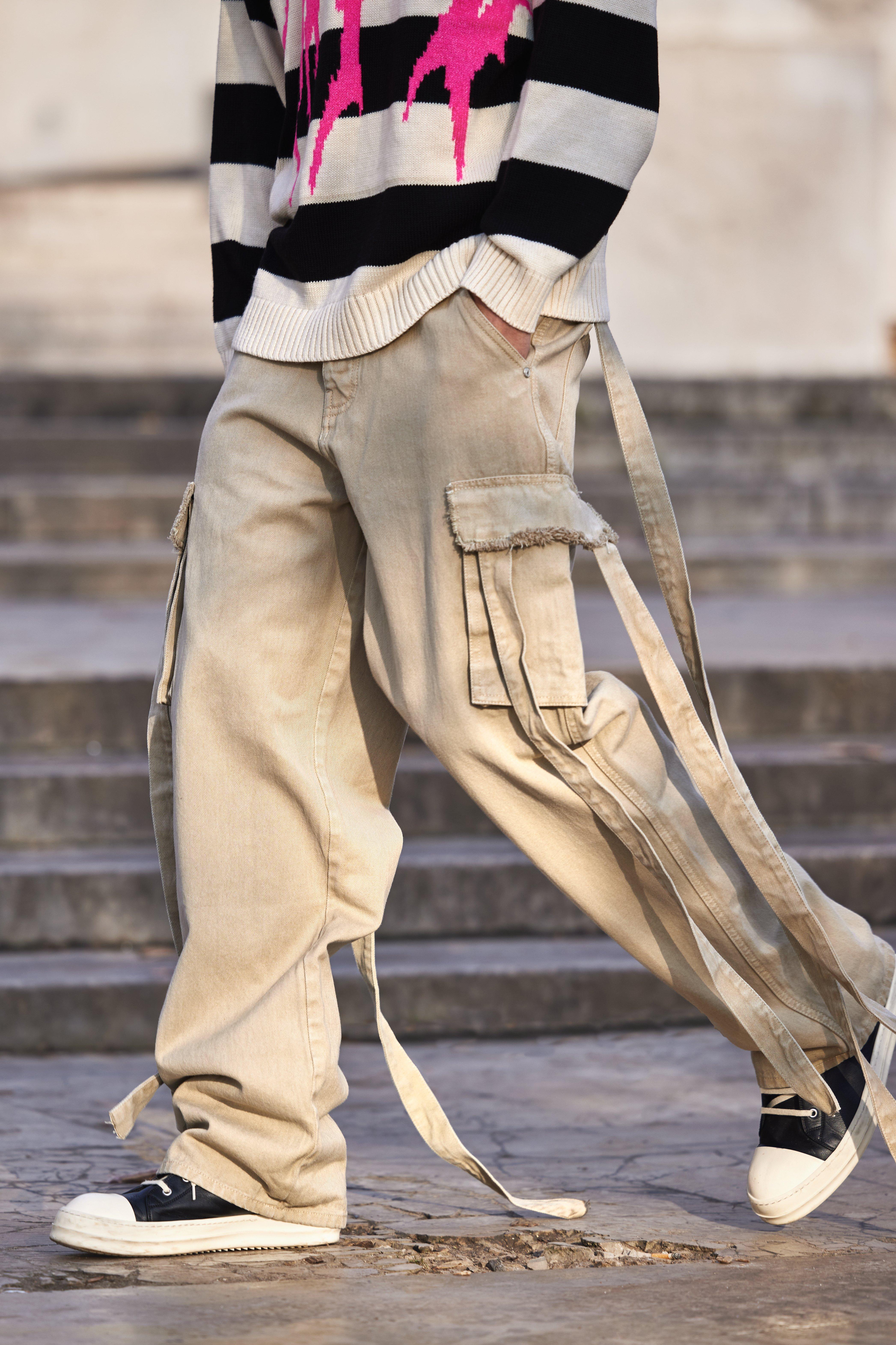 Baggy Fit Cargo Jeans