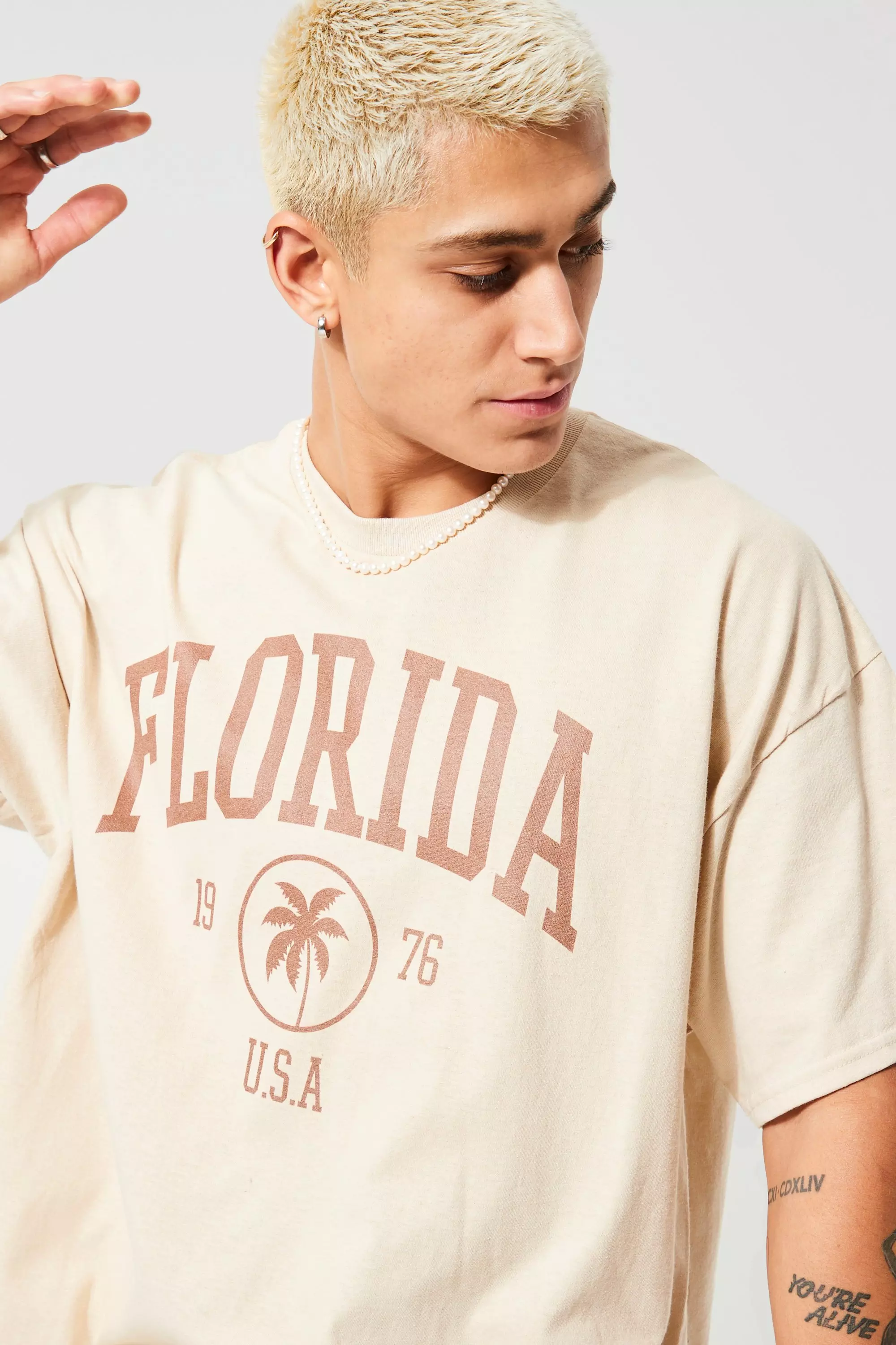 Sand Oversized Florida Print T-shirt alternative image