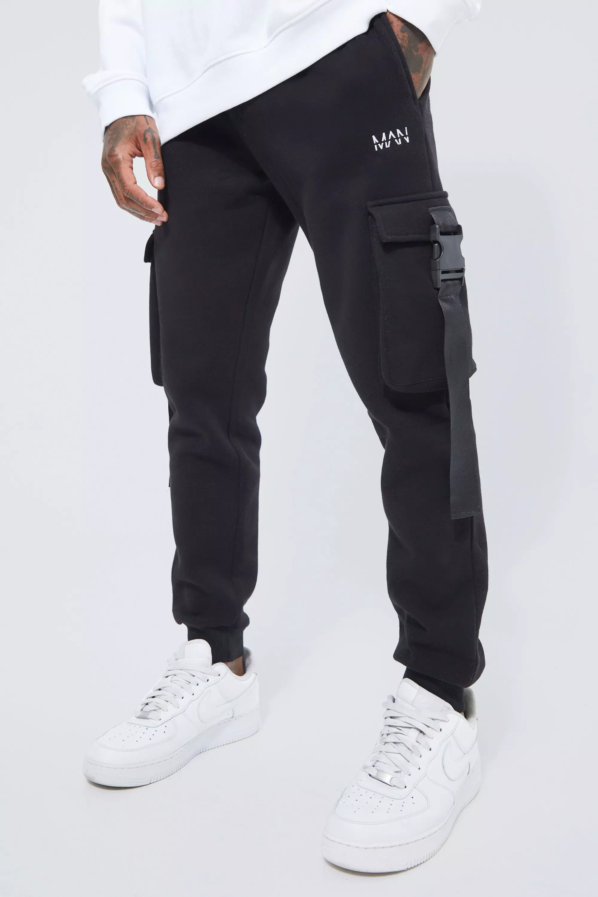 Slim Fit Clip Pocket Cargo Jogger boohooMAN
