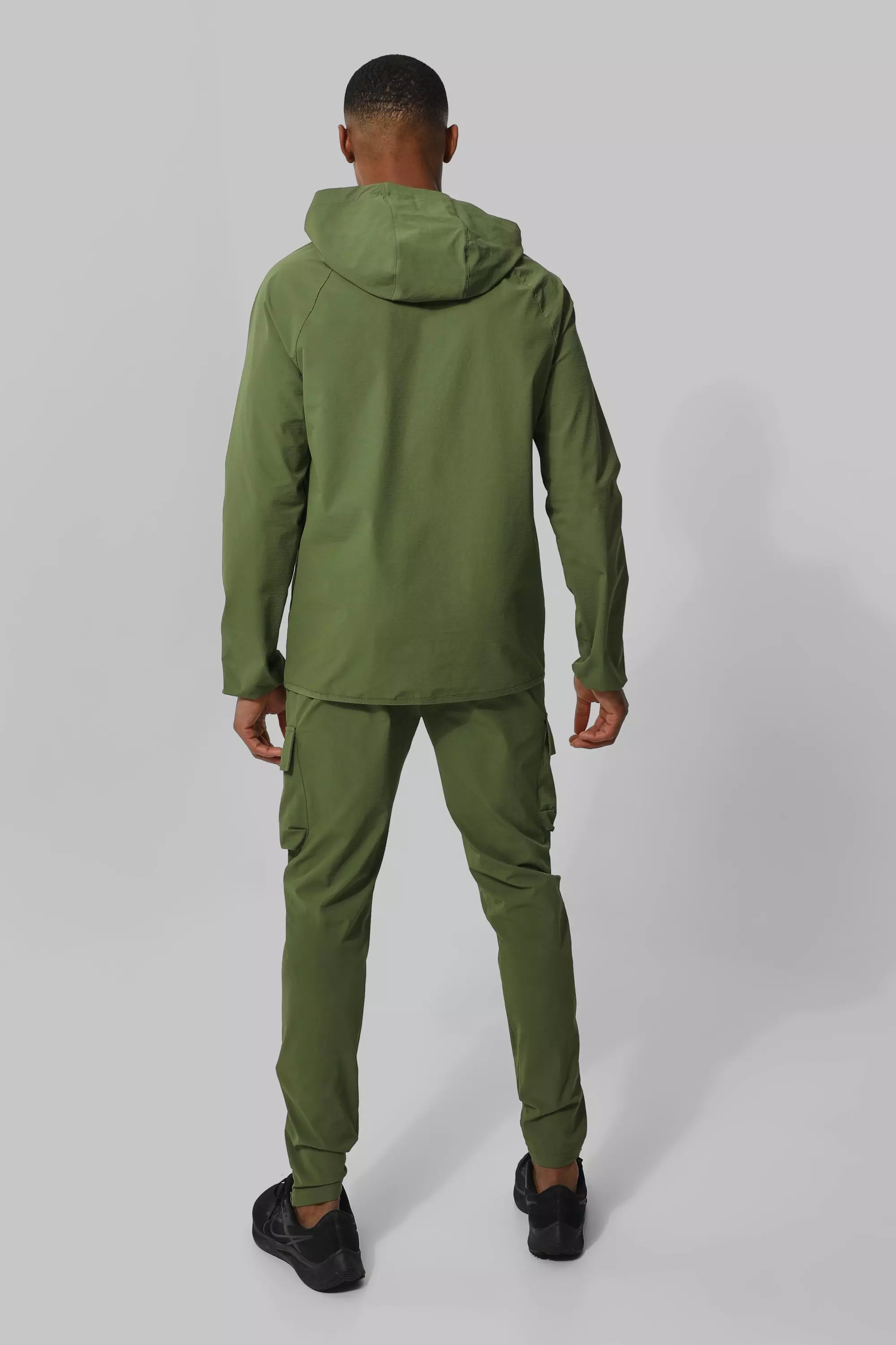 【超目玉枠】 Man Active Training Dept Windbreaker | boohooMAN Clothing