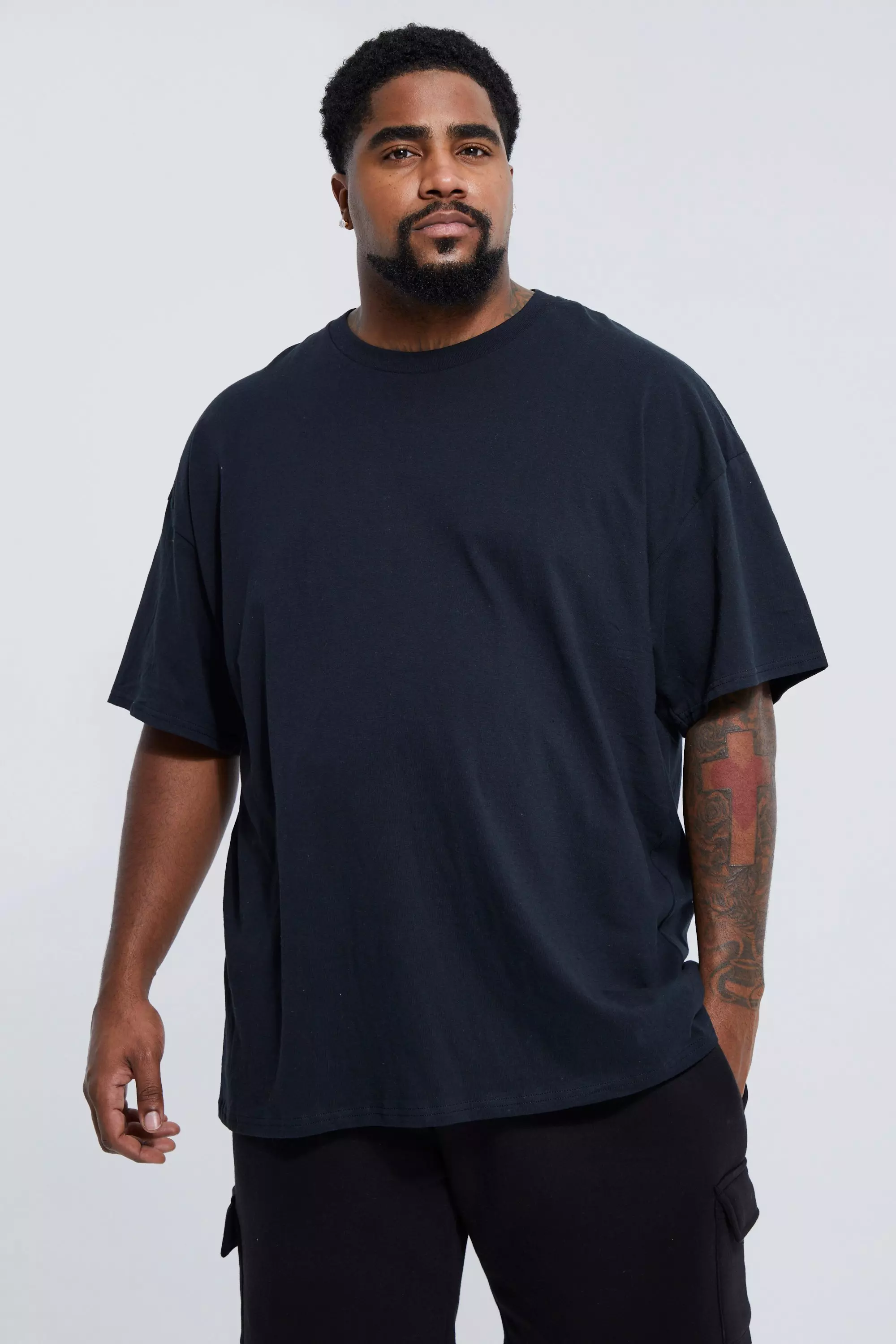 Black Plus Marvel Avengers License T-shirt alternative image