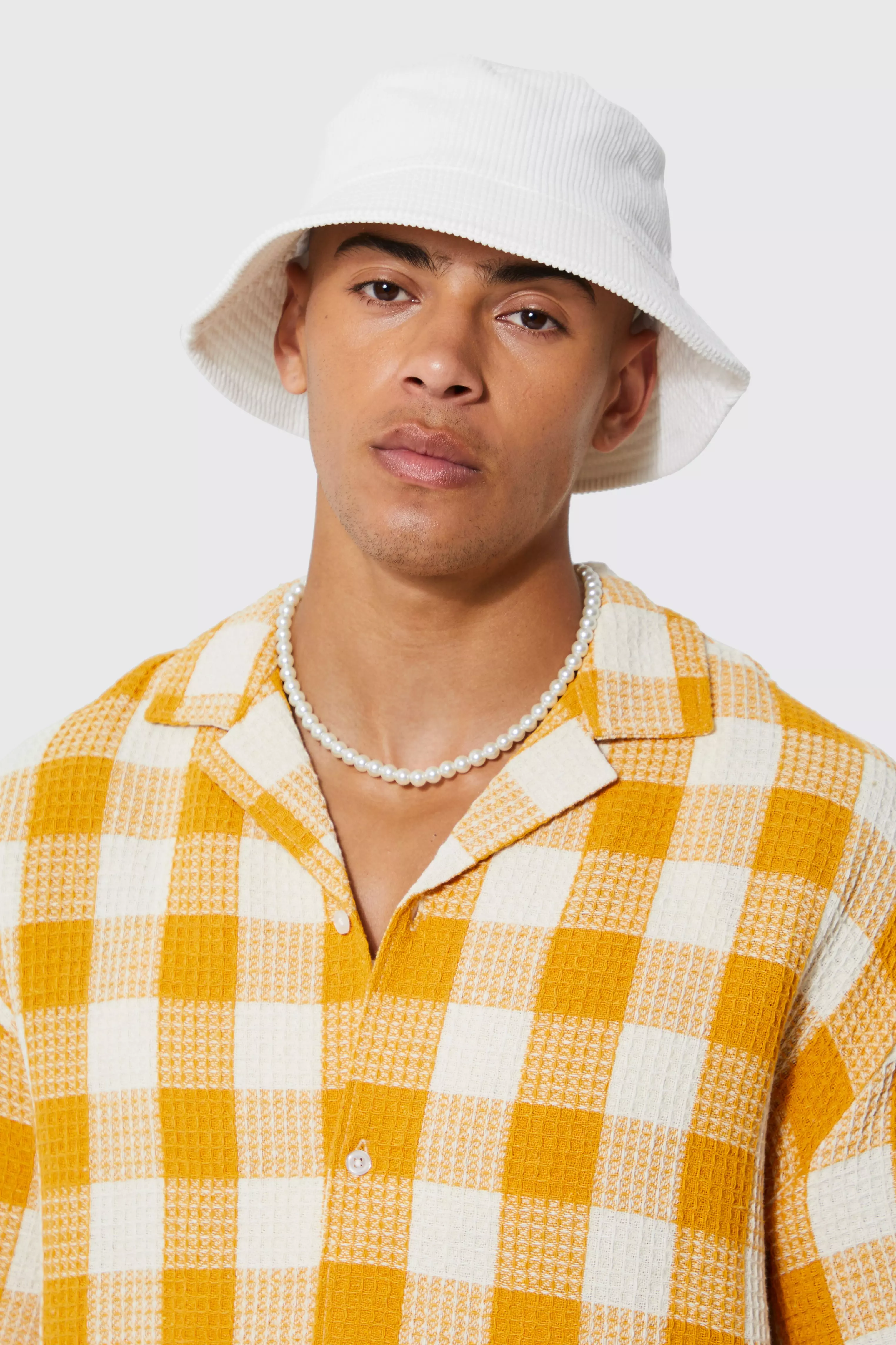 White Toosii Cord Bucket Hat alternative image