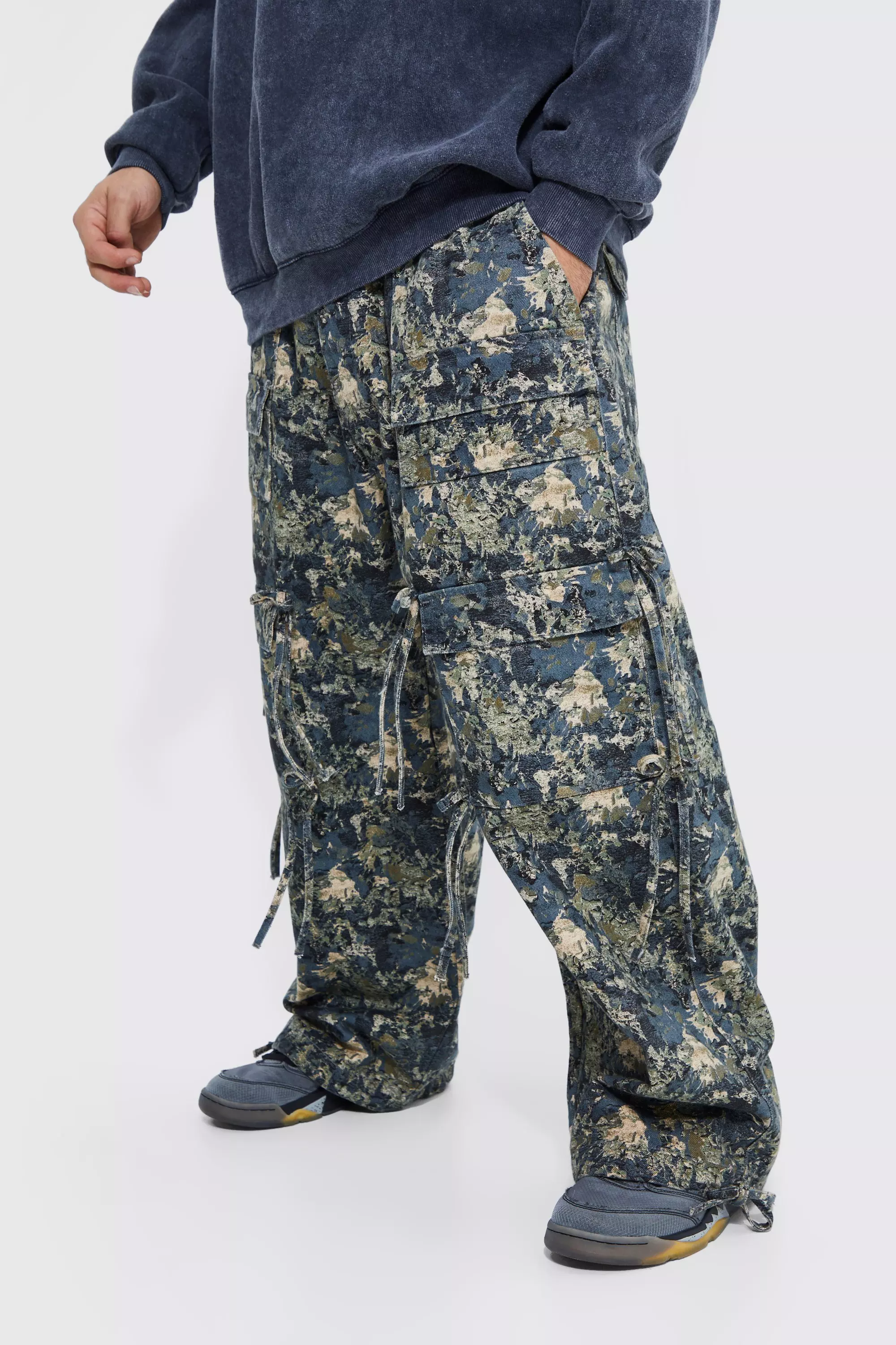 Elastic Waist Wide Fit Camo Cargo Pants Camo