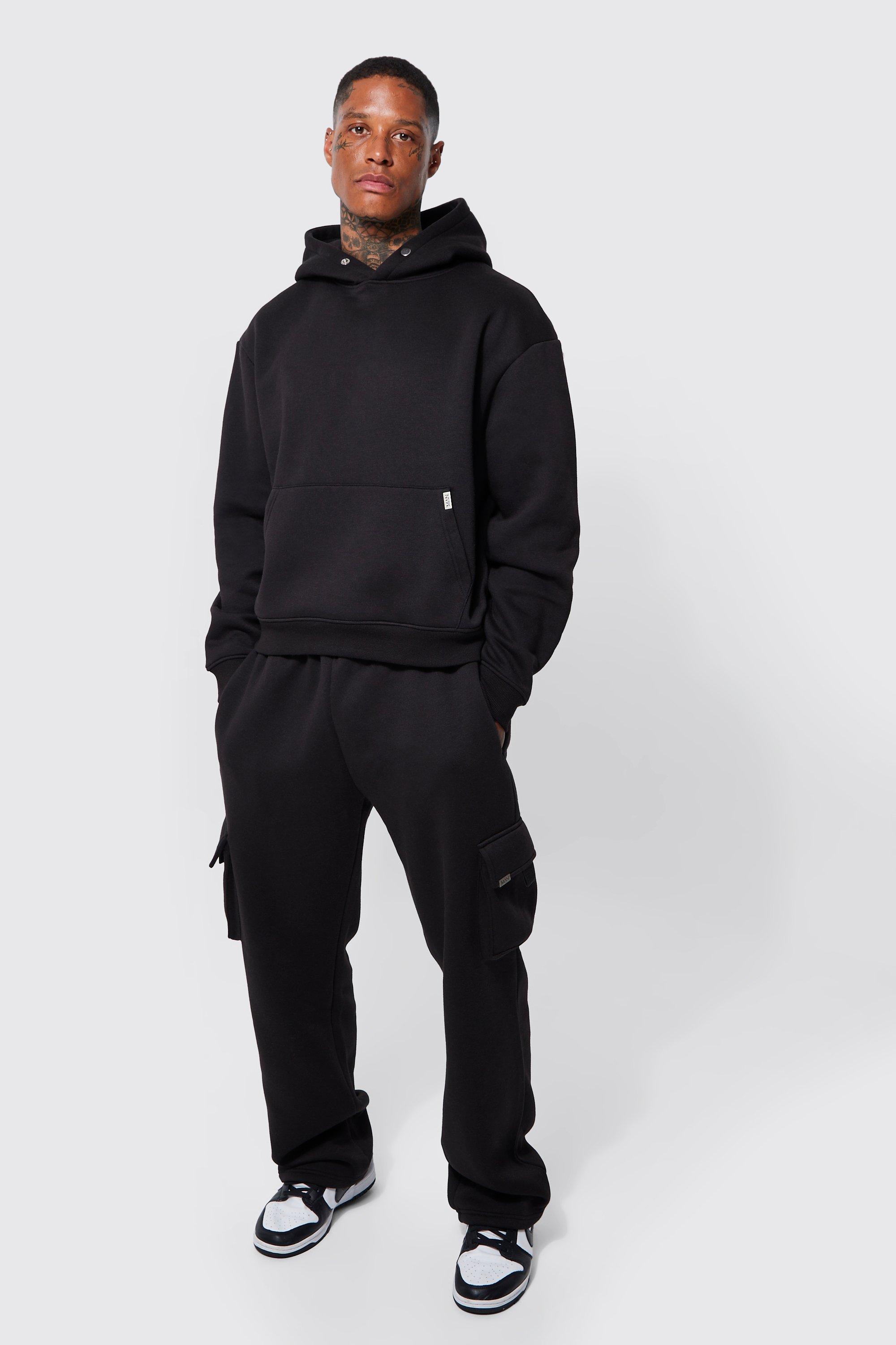 Ensemble oversize avec sweat à capuche et pantalon cargo