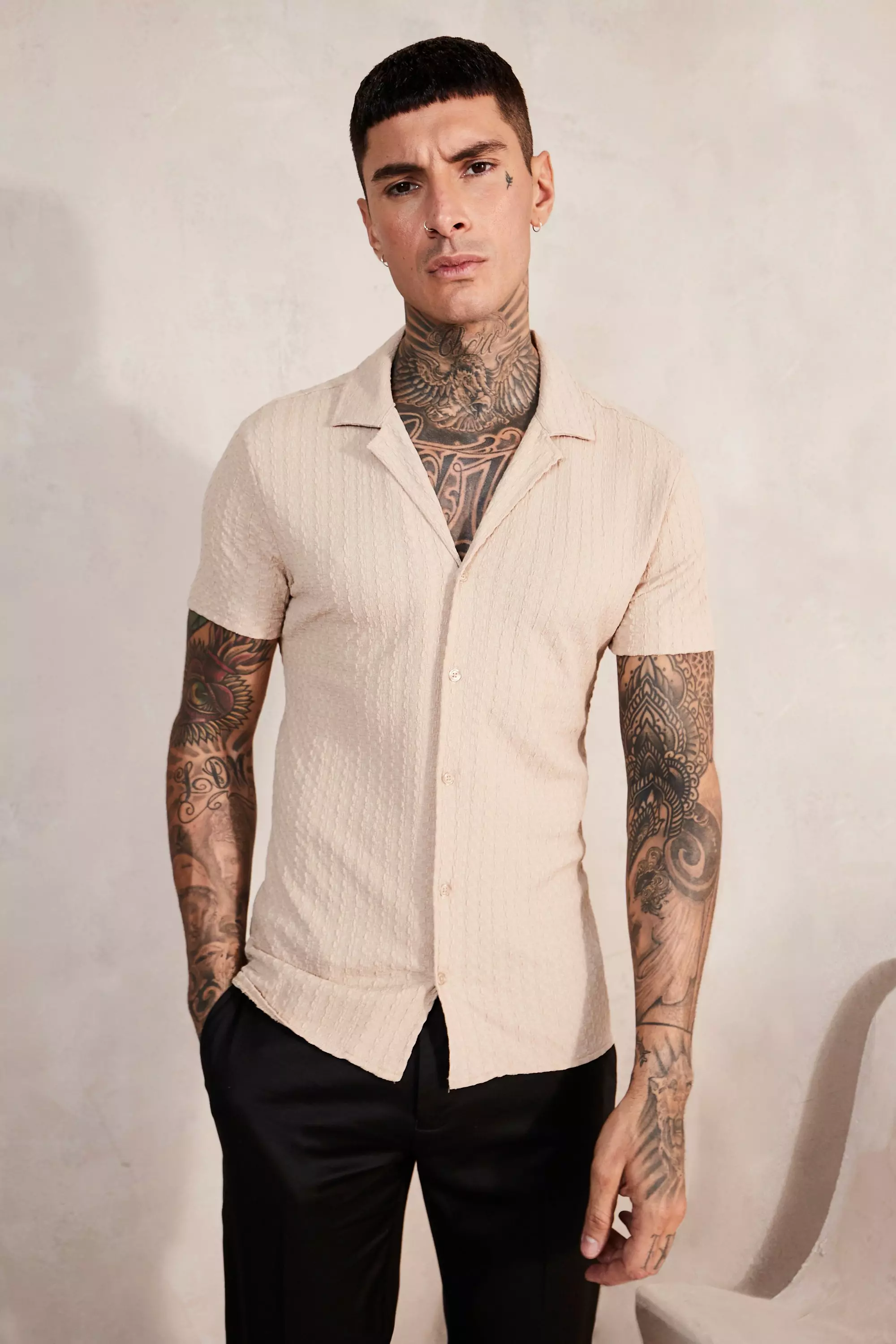 Short Sleeve Drop Revere Muscle Crinkle Shirt Taupe