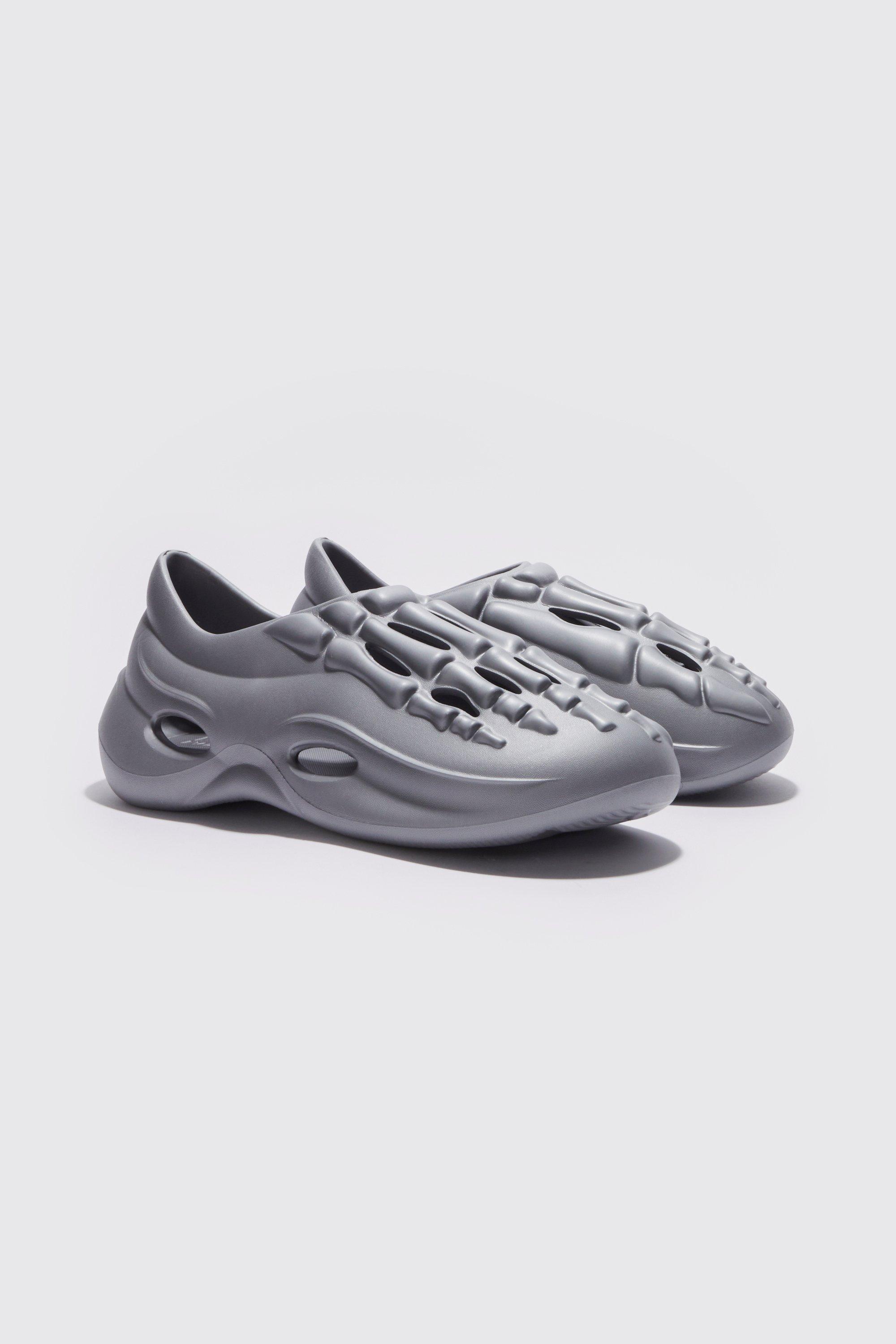 Perforated Moulded Runner boohooMAN USA
