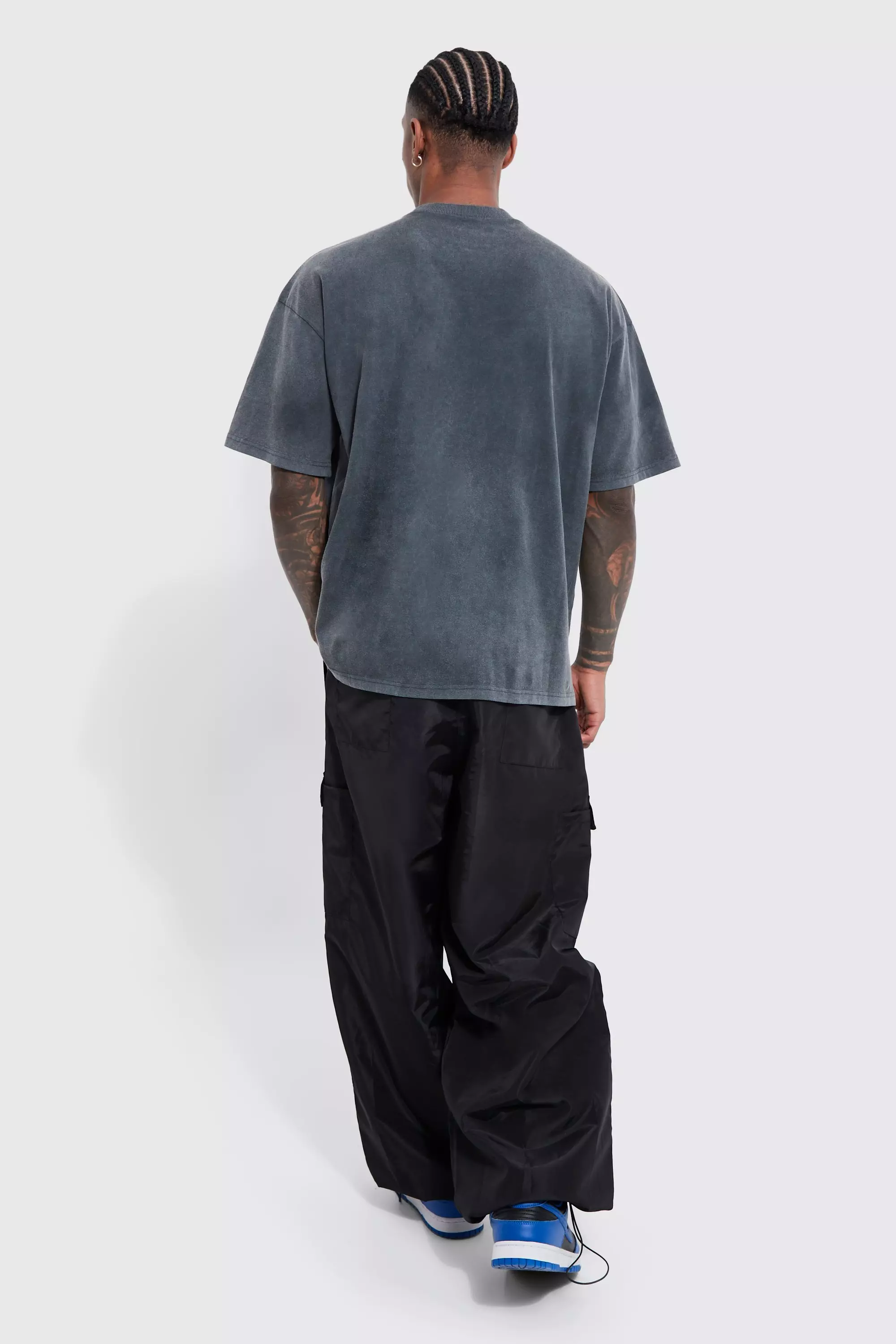 Oversized Statue Graphic T-shirt | boohooMAN UK