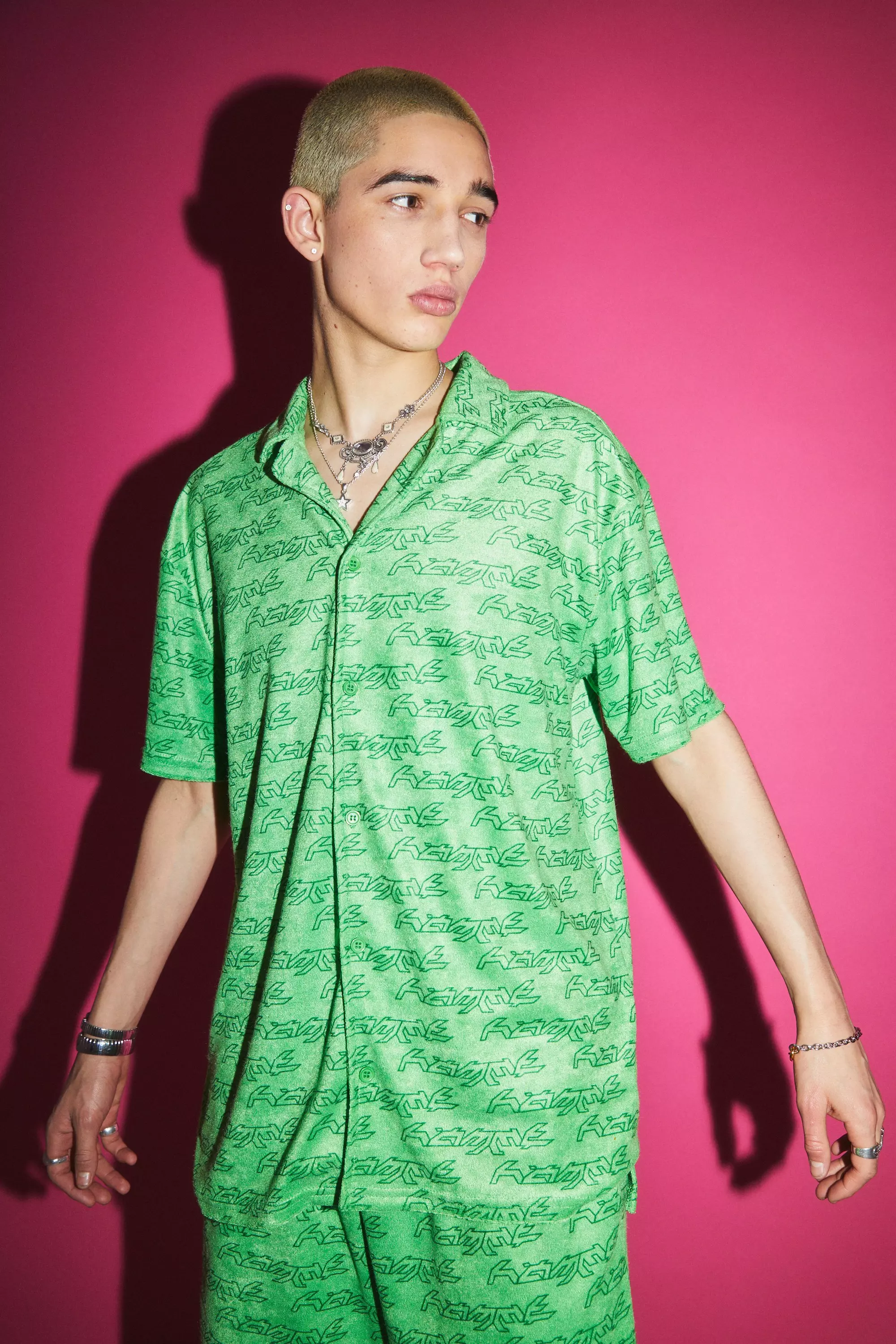Oversize Frottee-Hemd und Shorts, Green alternatives Bild