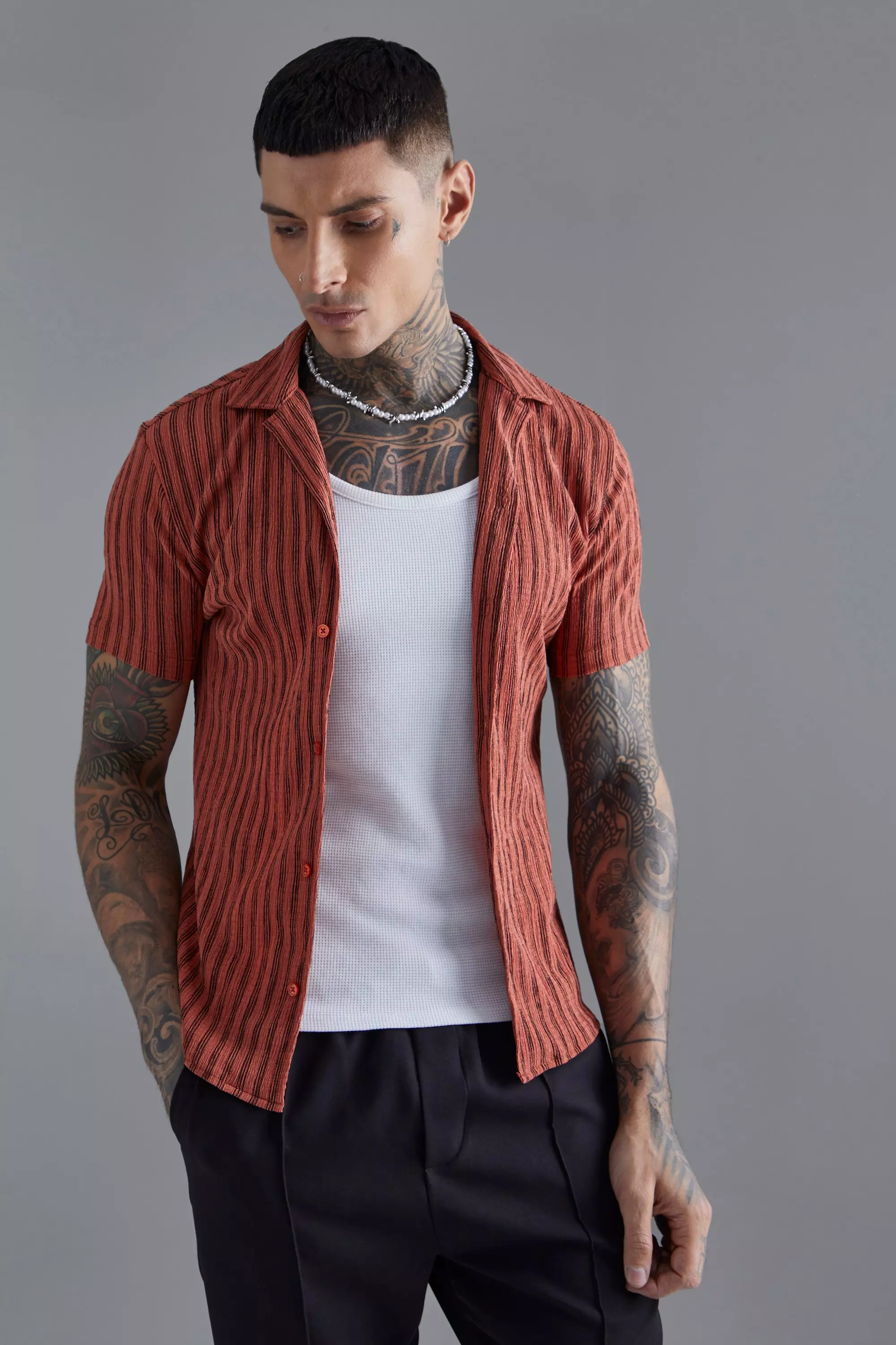 Short Sleeve Revere Stripe Muscle Shirt Rust