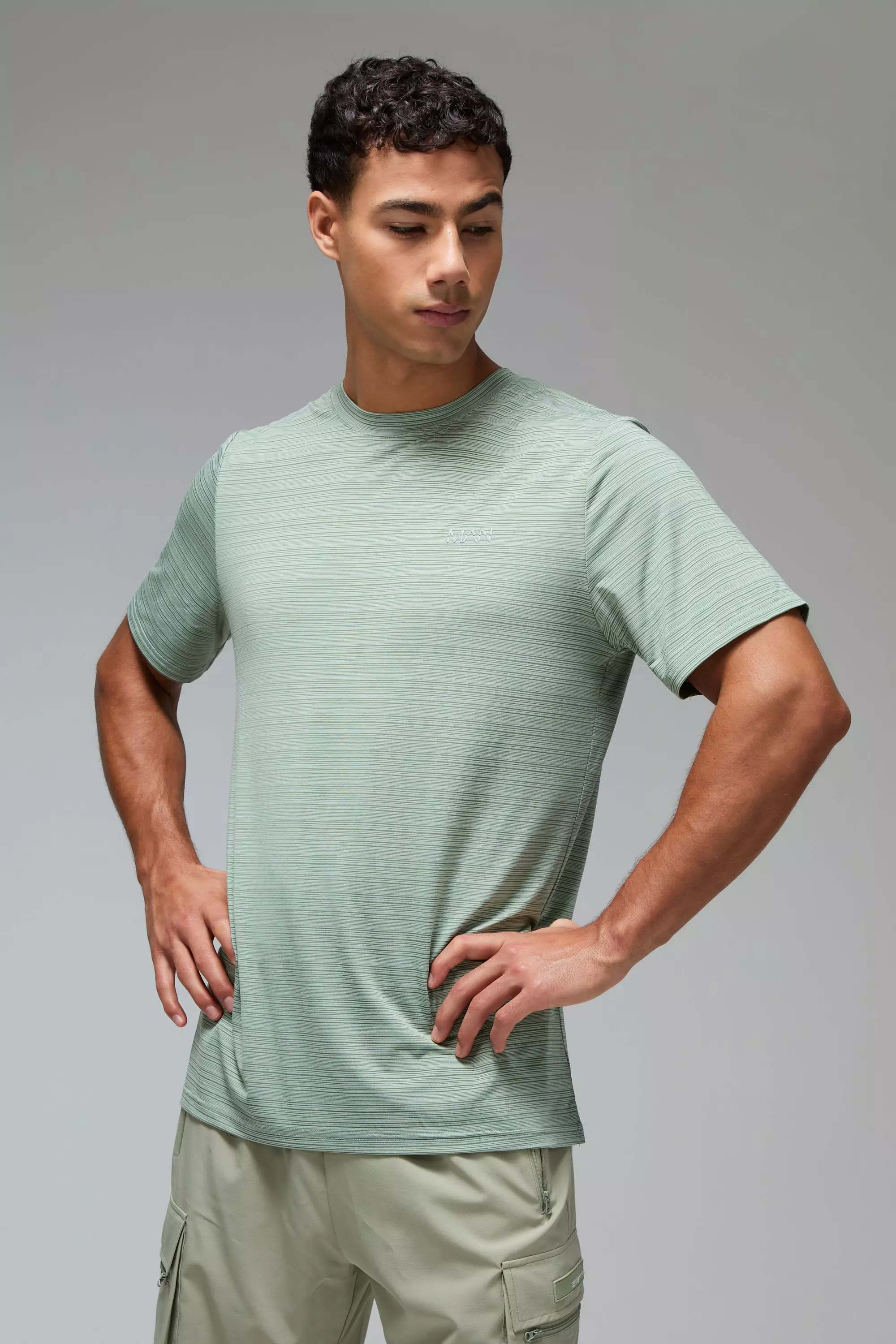 Man Active Engineered Performance Regular Fit T-shirt Sage