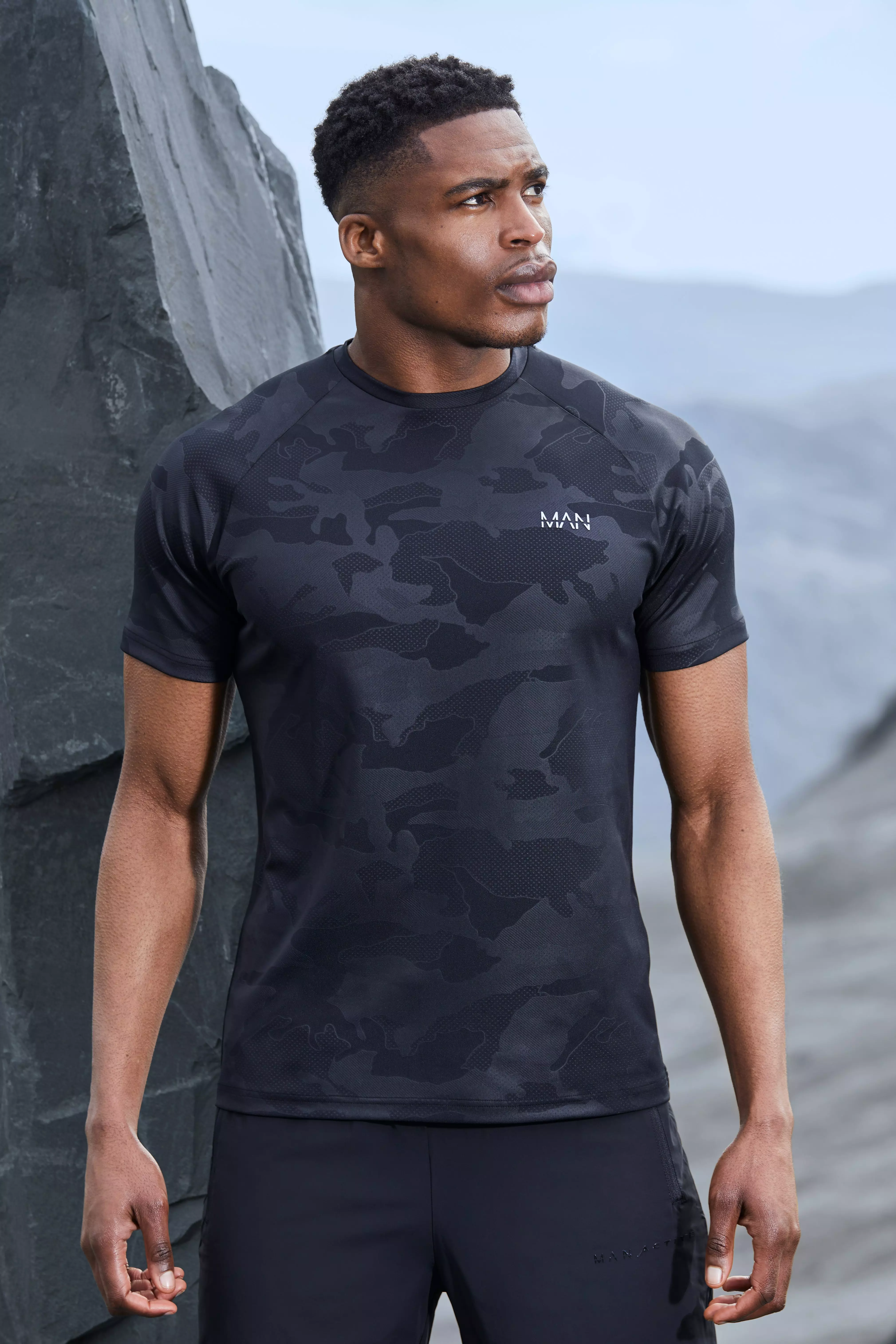 Man Active Camo Raglan Performance T-shirt Black