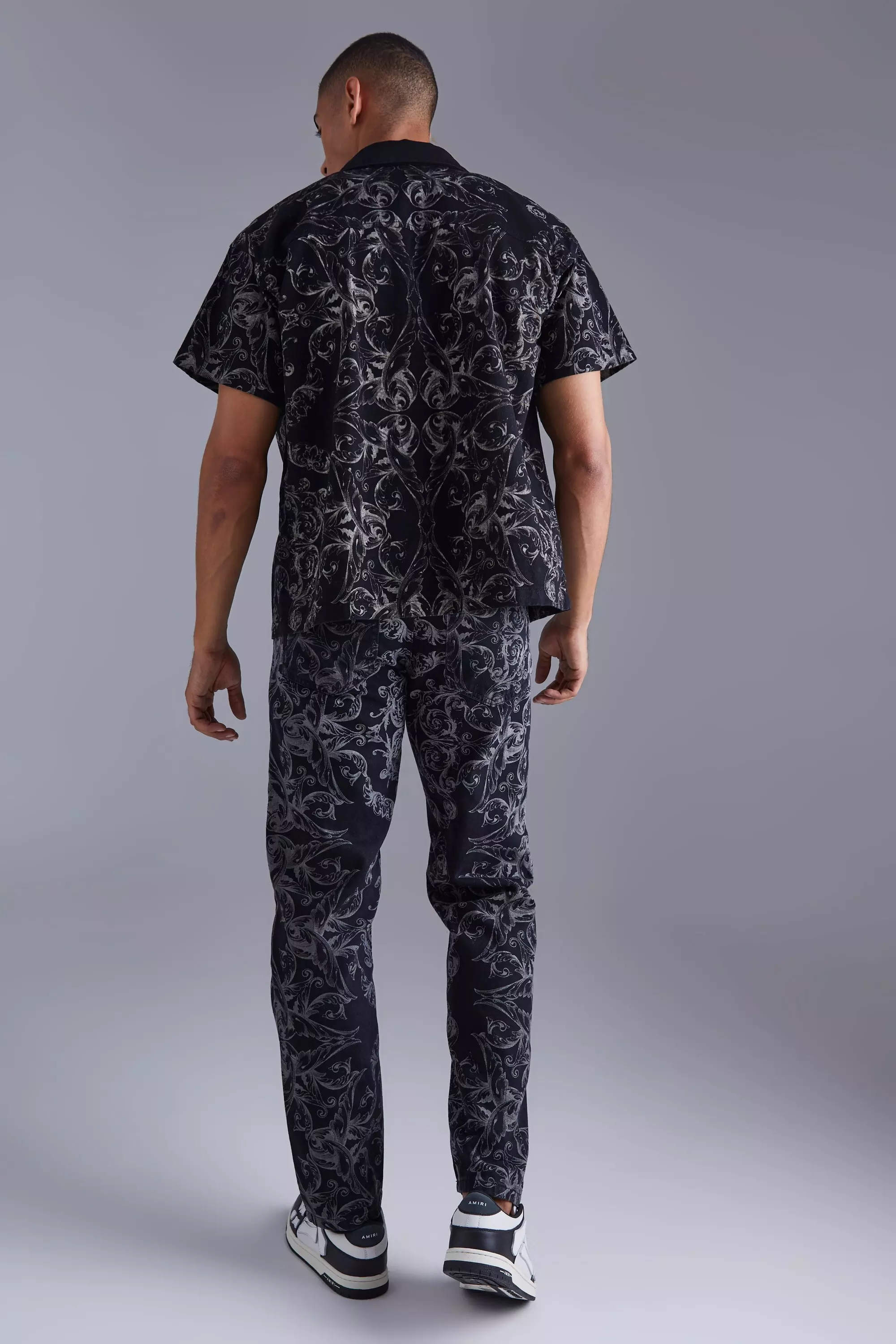 Lockere Jeans mit Barock-Print, Washed black alternatives Bild