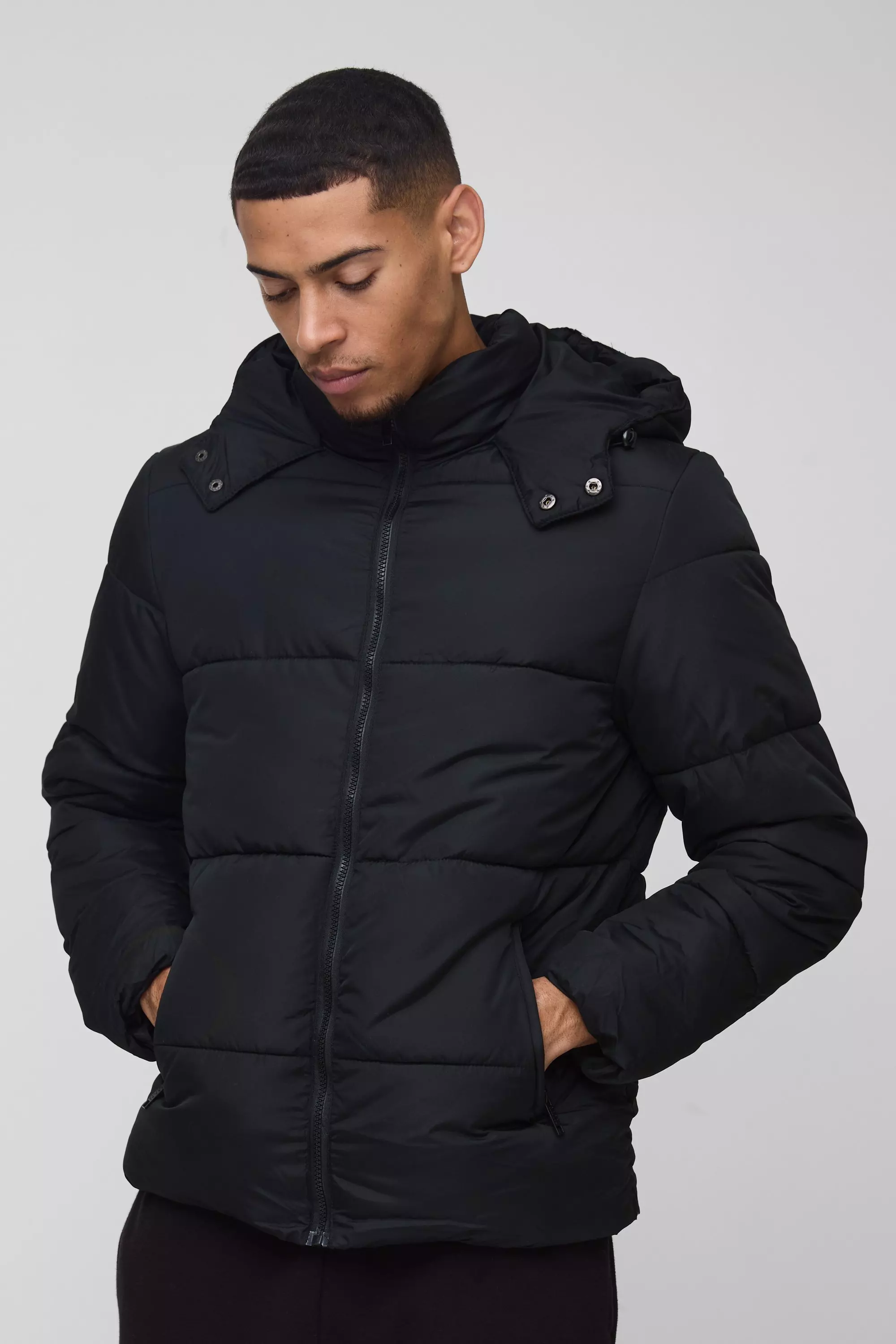 Hooded Matte Puffer Jacket in Black alternative image