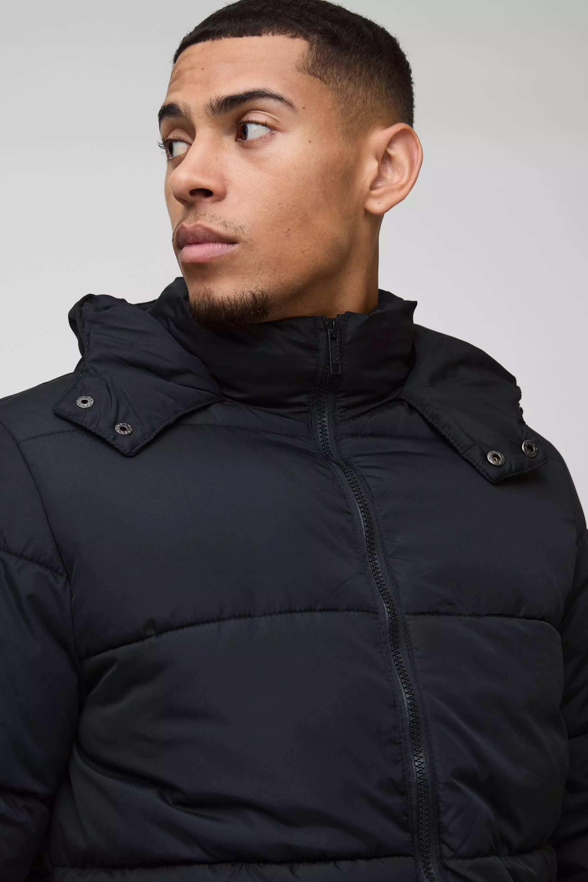 Hooded Matte Puffer Jacket in Black boohooMAN UK