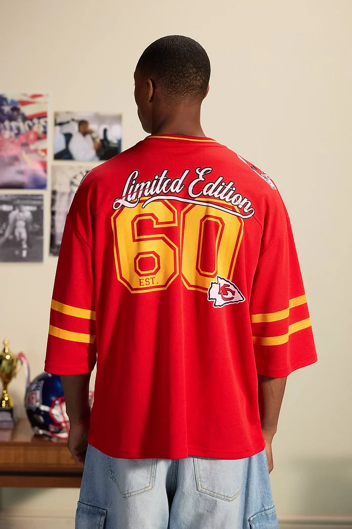 Oversized Mesh V Neck Nfl Chiefs License Top | boohooMAN UK Oversized Mesh V Neck Nfl Chiefs License Top | boohooMAN UK