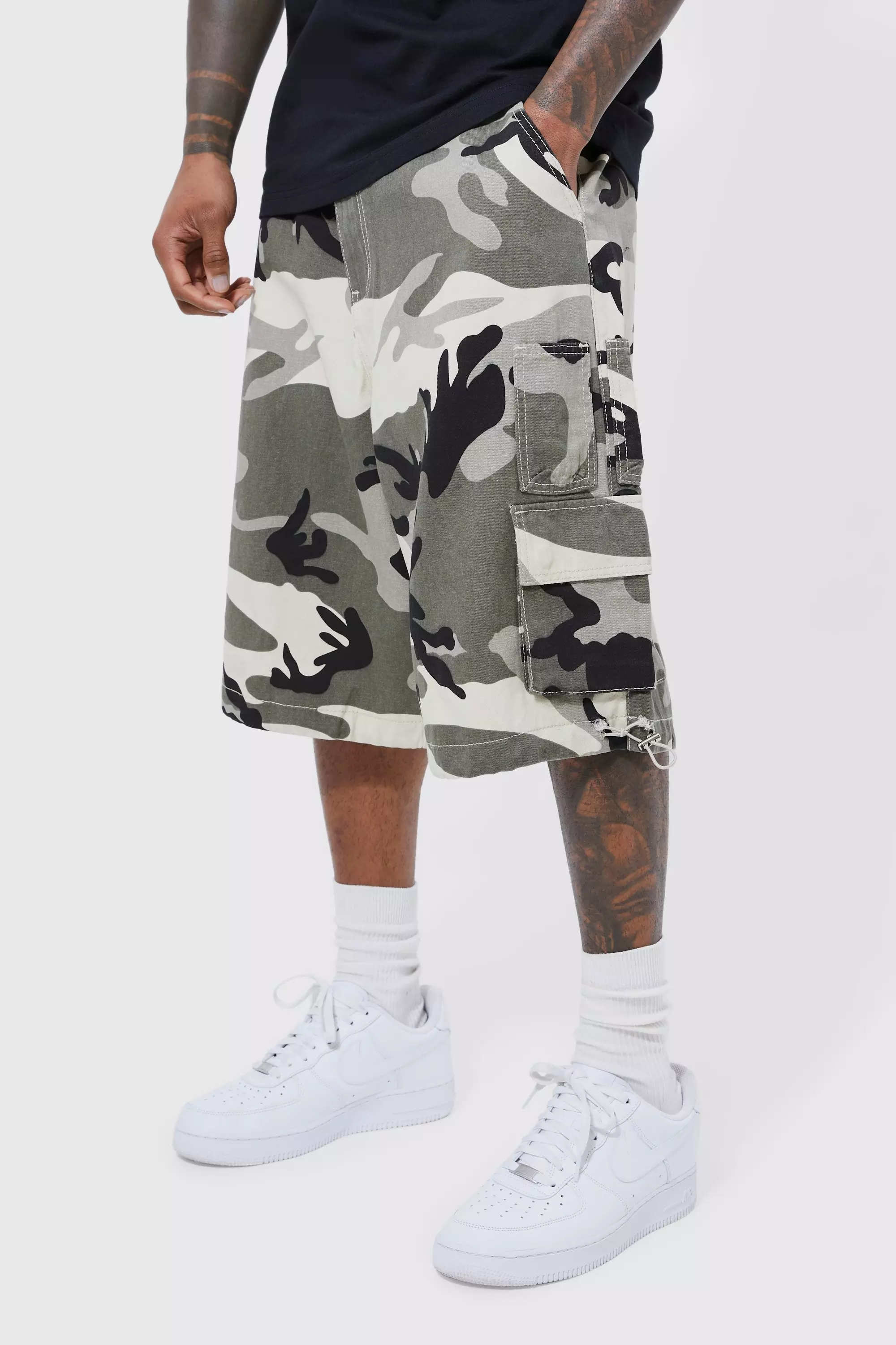 Fixed Parachute Camo Cargo Short light grey