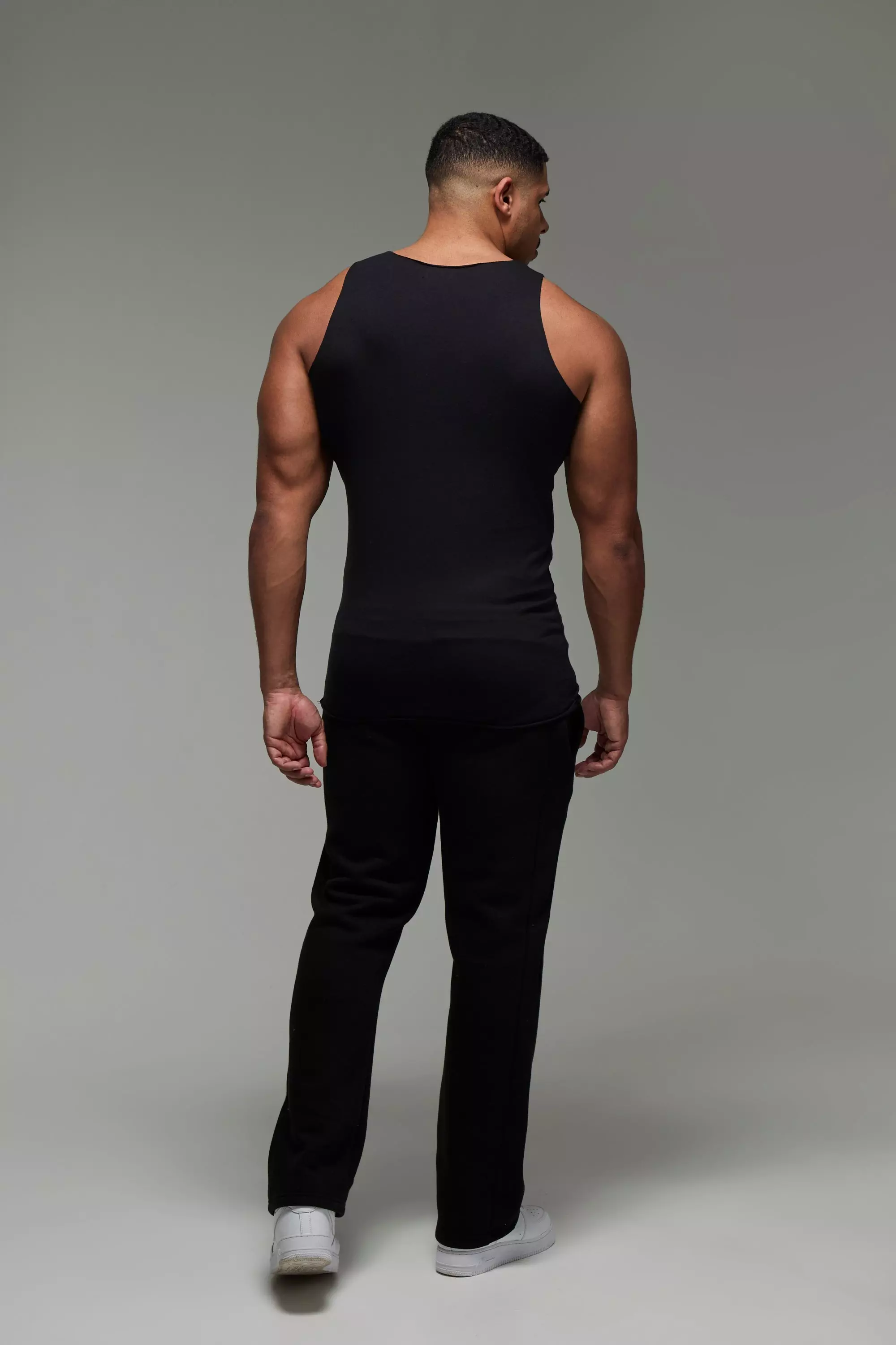 Man Active Gym Basic Muscle-Fit Tanktop, Black alternatives Bild