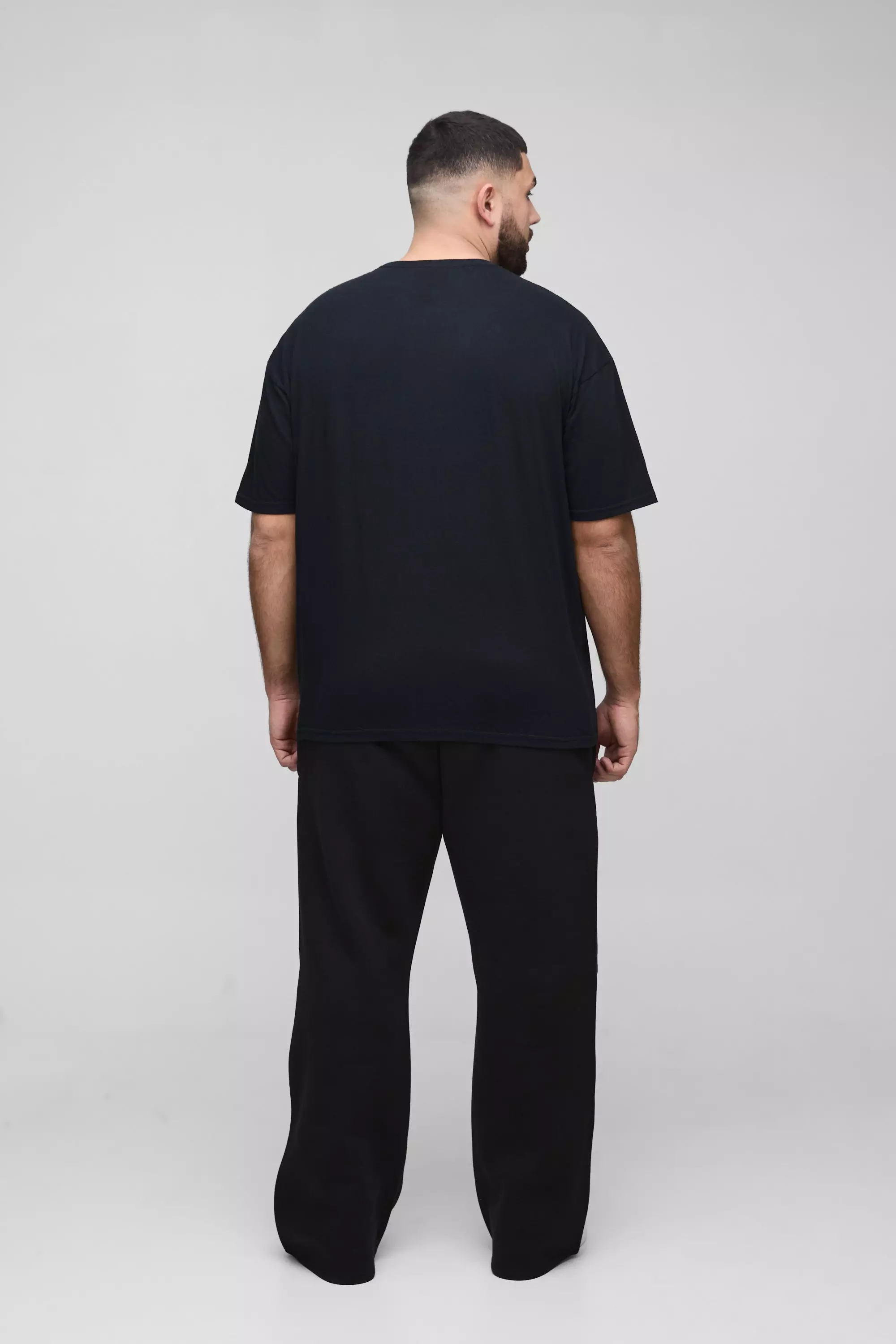 Plus Size Biggie Crown License T-shirt | boohooMAN UK