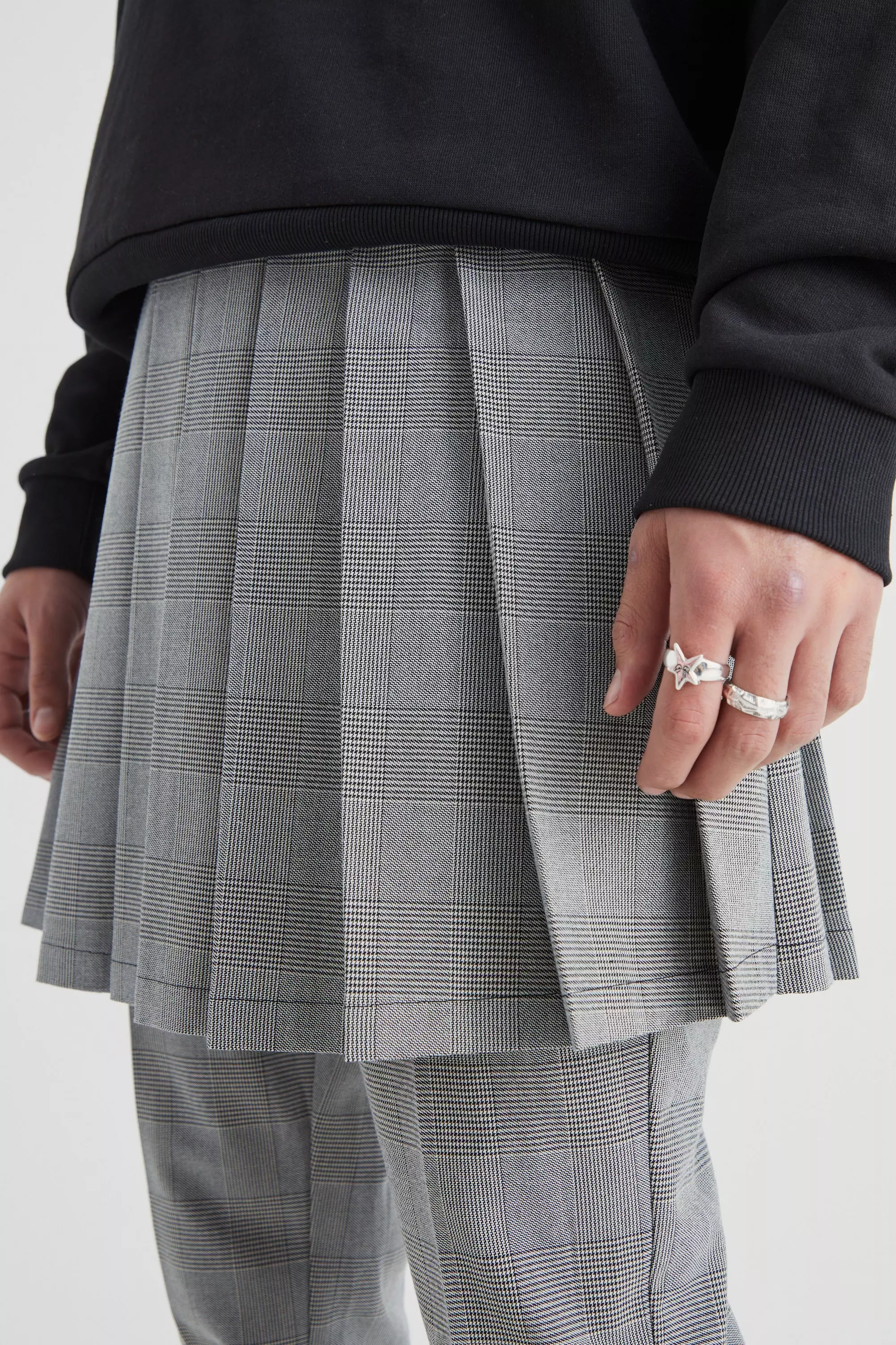 Grey Mid Length Pleated Pow Check Skirt alternative image