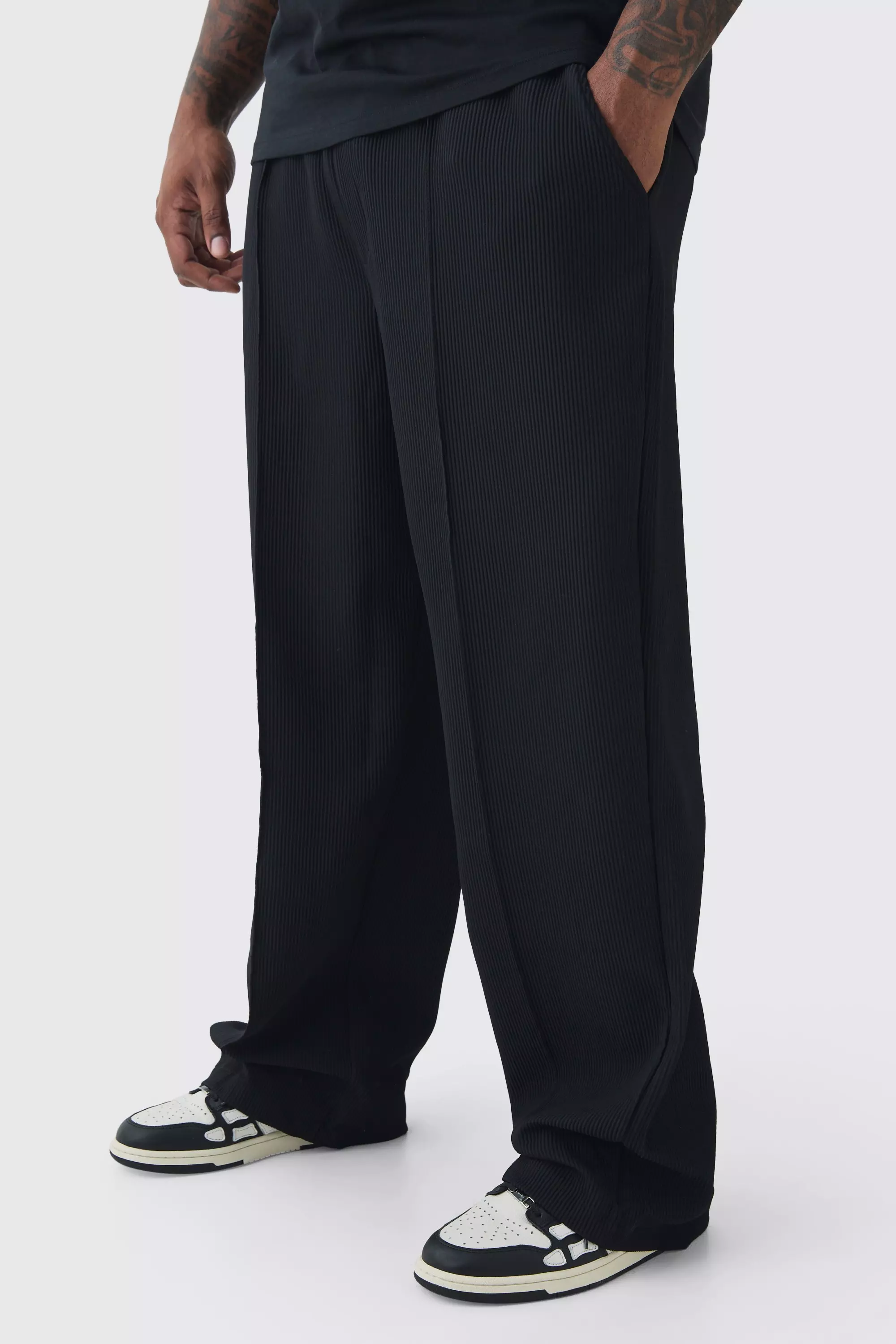 Black Plus Elastic Waist Relaxed Fit Pleated Trouser alternative image