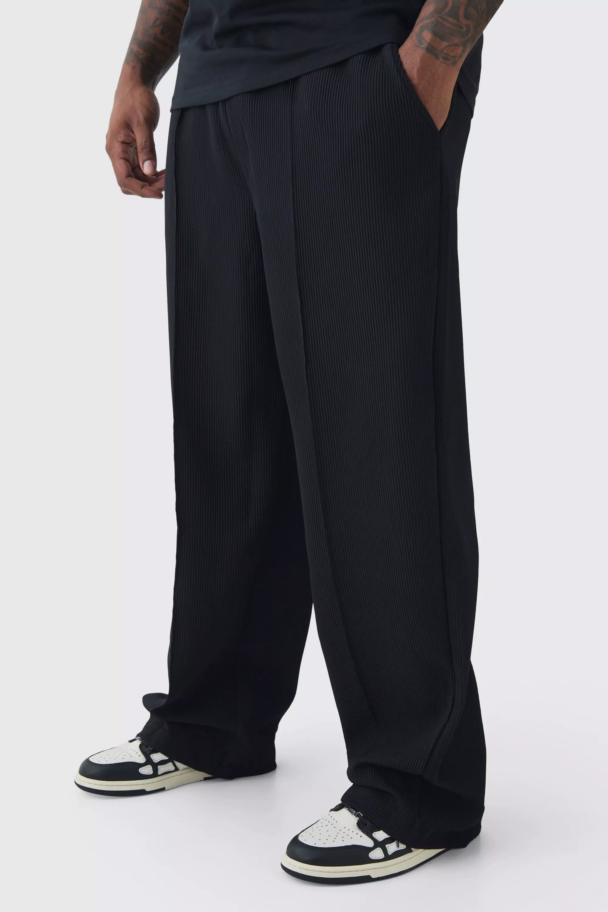 Plus Elastic Waist Relaxed Fit Pleated Pants Black
