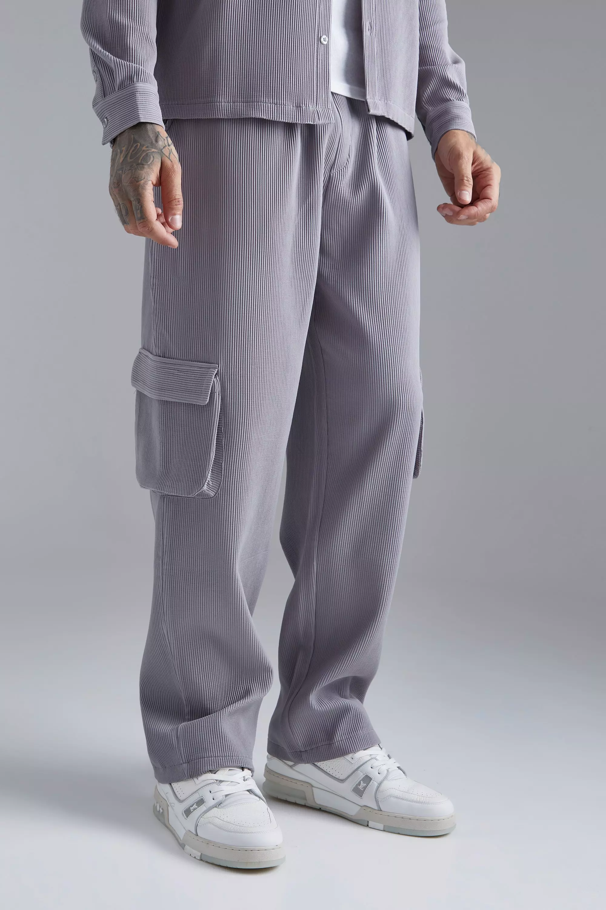 Elastic Waist Relaxed Fit Cargo Pleated Pants Charcoal