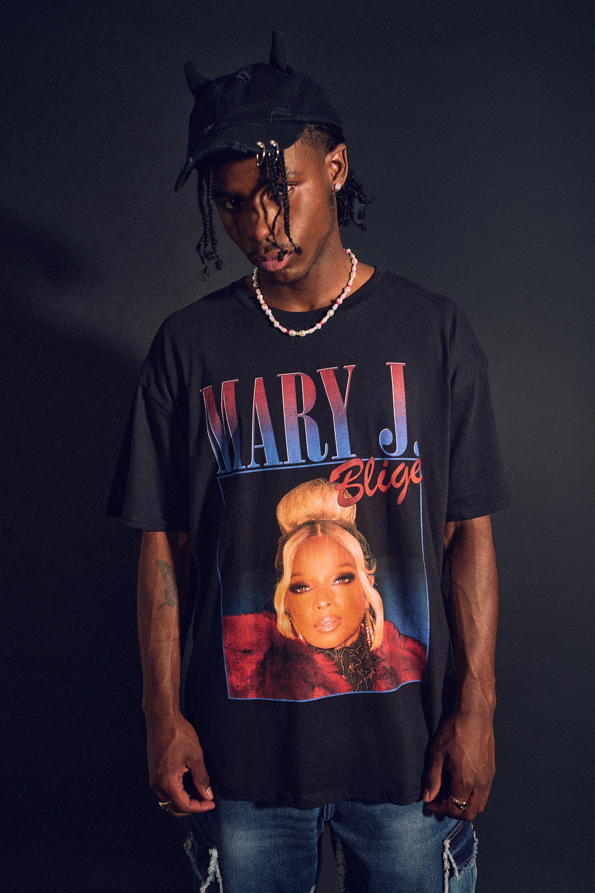 Oversized Mary J Blige License T-shirt | boohooMAN USA